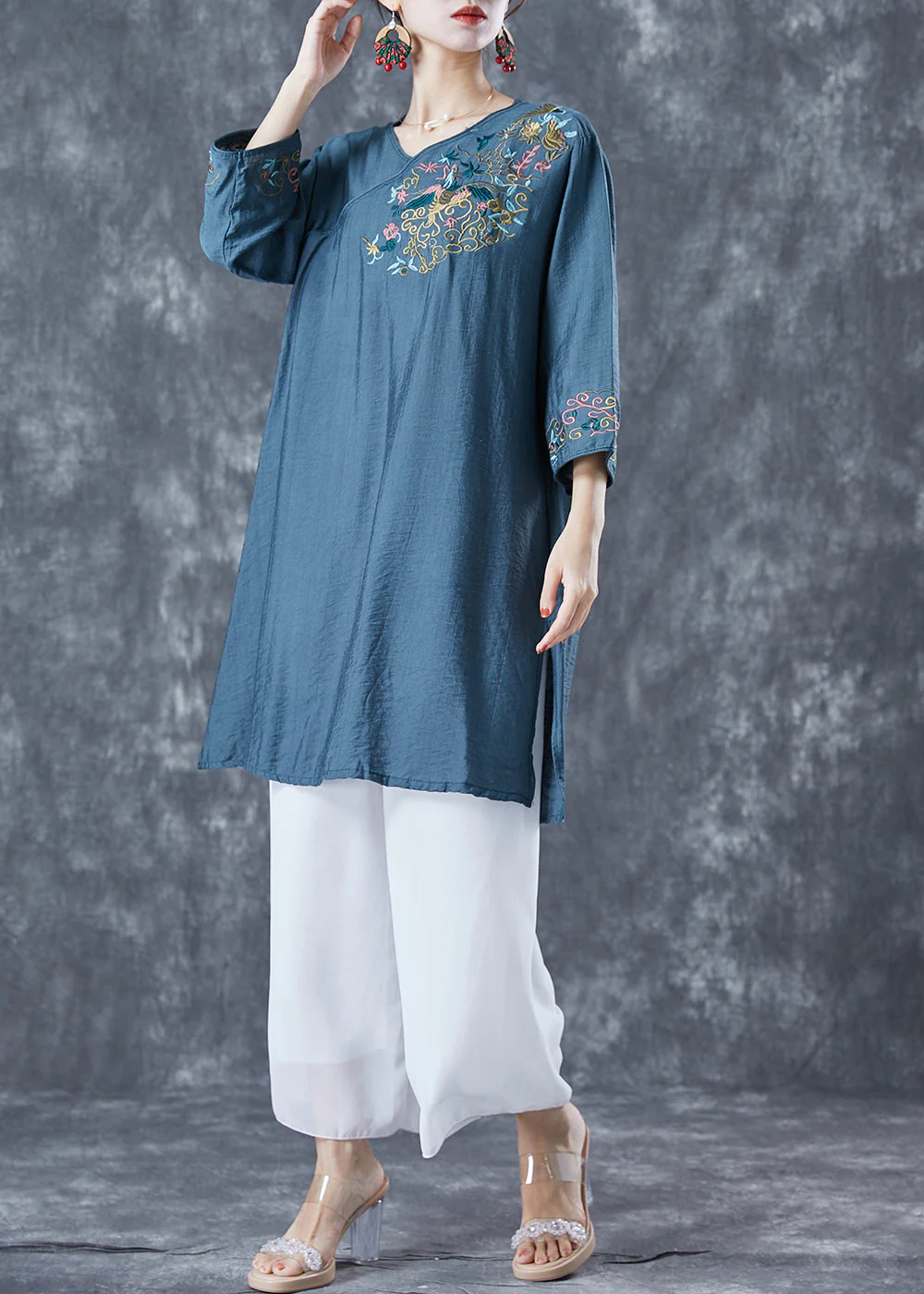Navy Oversized Linen Mid Dress V Neck Embroideried Bracelet Sleeve - Image 3