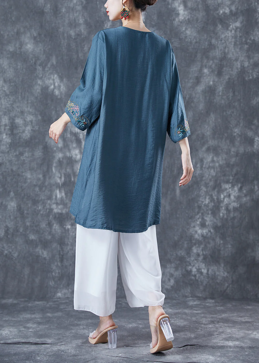 Navy Oversized Linen Mid Dress V Neck Embroideried Bracelet Sleeve - Image 4