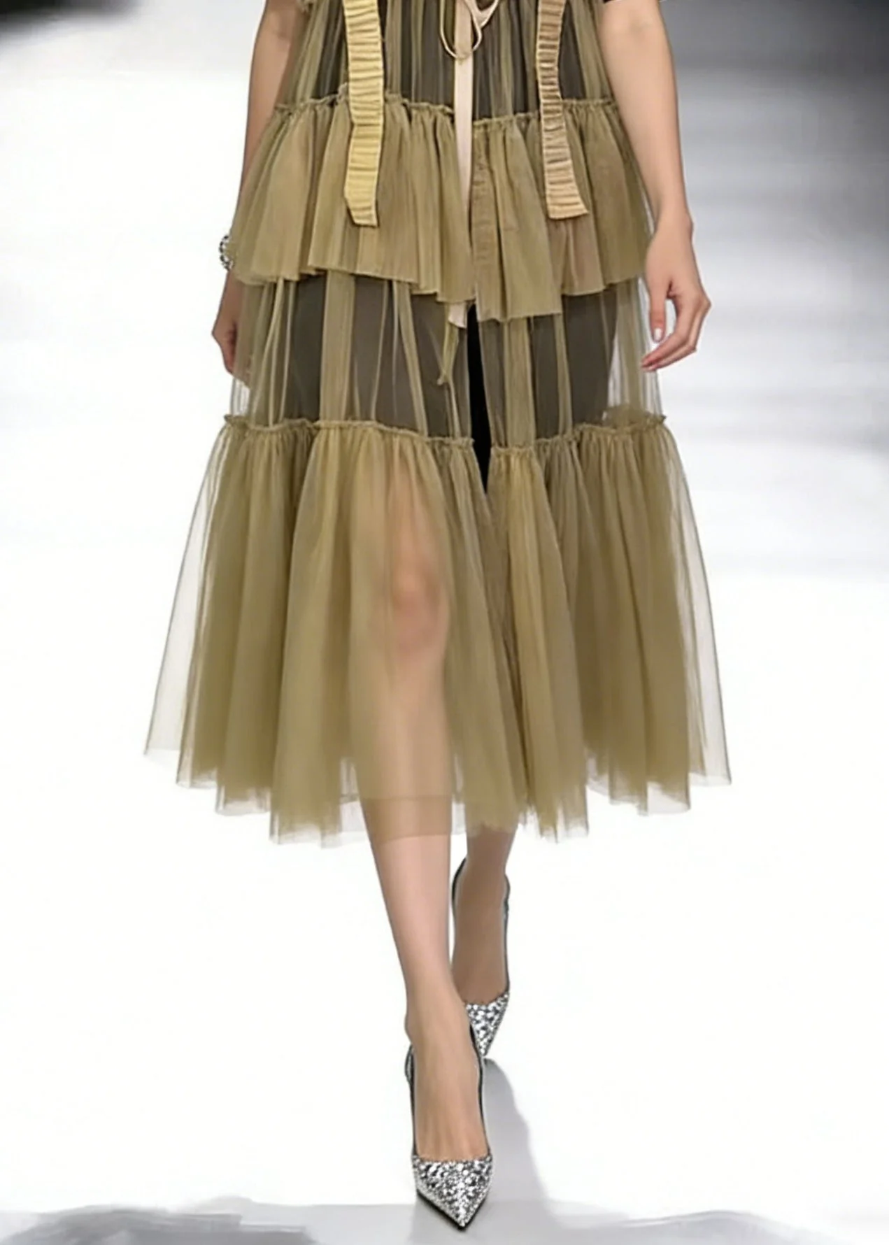 New Black O-Neck T Shirt And Khaki Wrinkled Tulle Dress Two Pieces Set Summer - Image 4