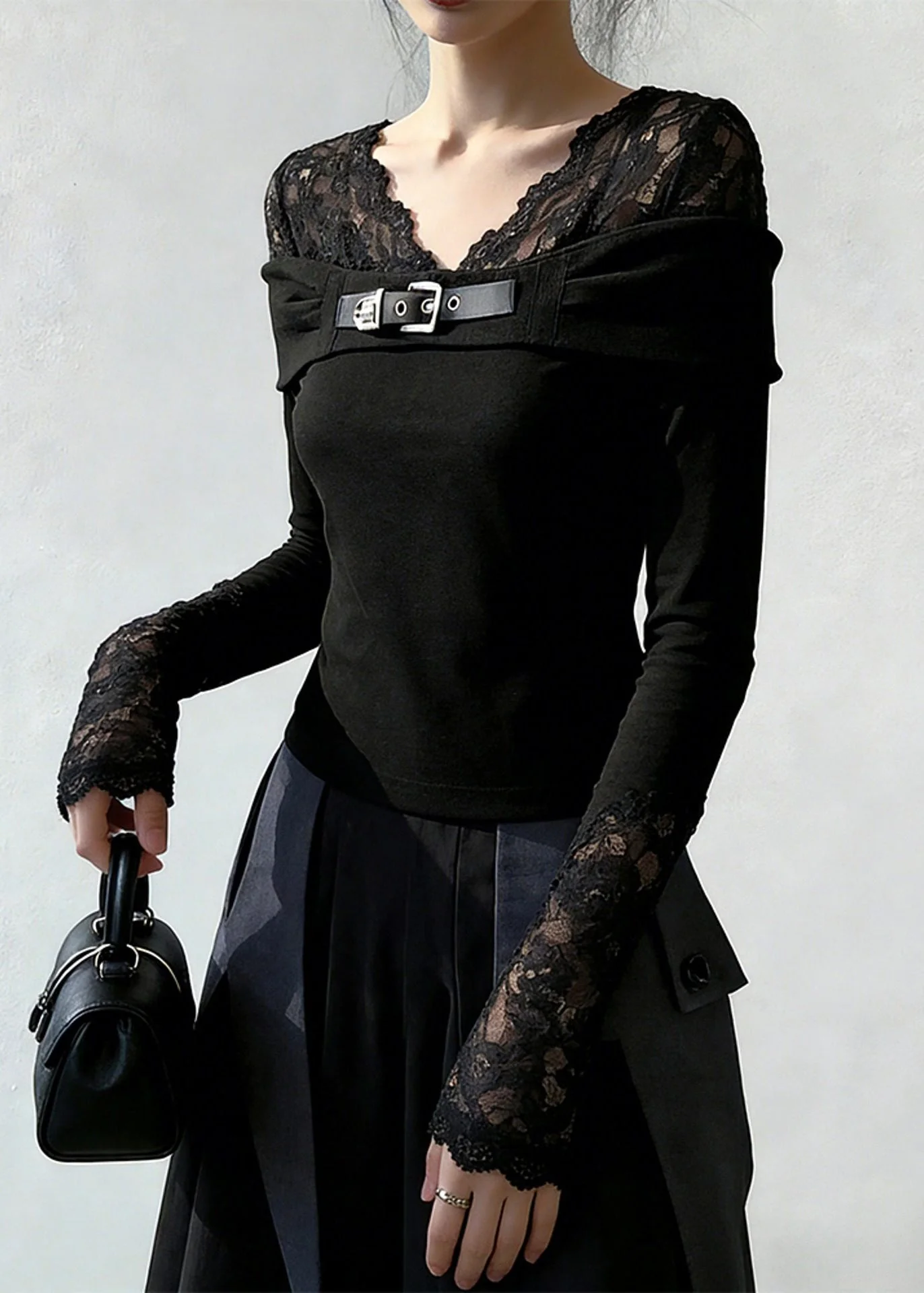 New Black V Neck Lace Patchwork T Shirt Spring - Image 3