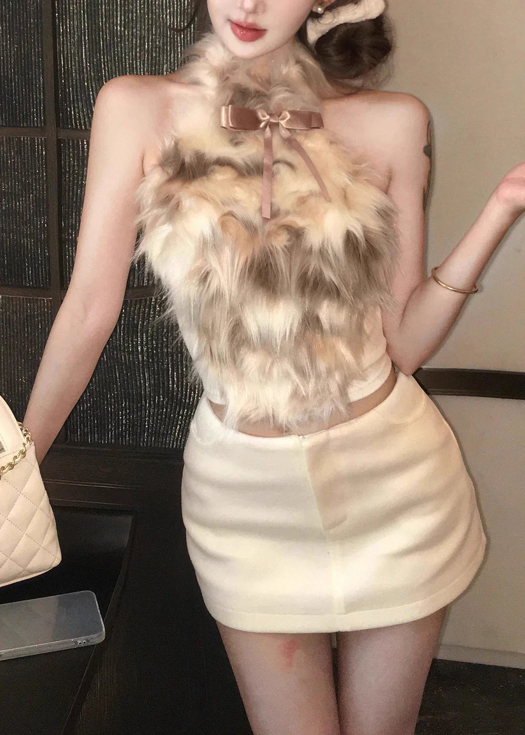 New Bow Fur Hair Splicing Neck Hanging Short Top Sleeveless - Image 3