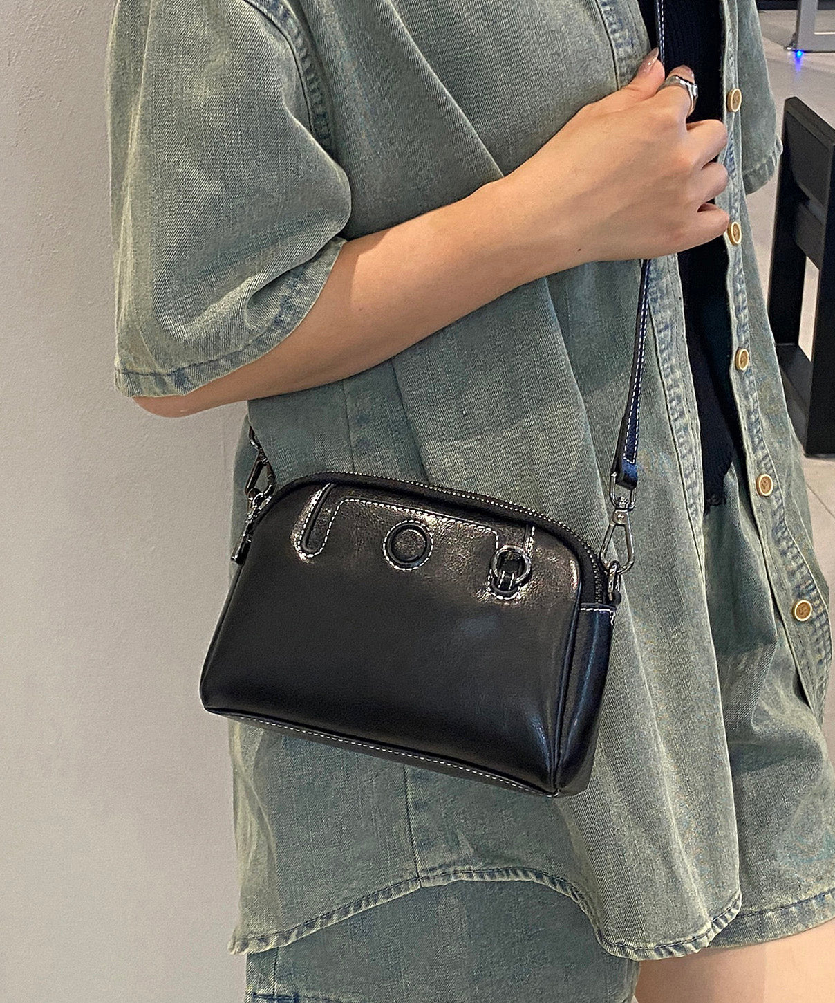 New Fashion Coffee Calf Leather Versatile Crossbody Bag - Image 4