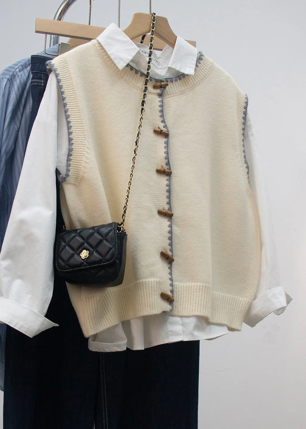 New Grey O Neck Button Knit Vest Sleeveless - Image 2