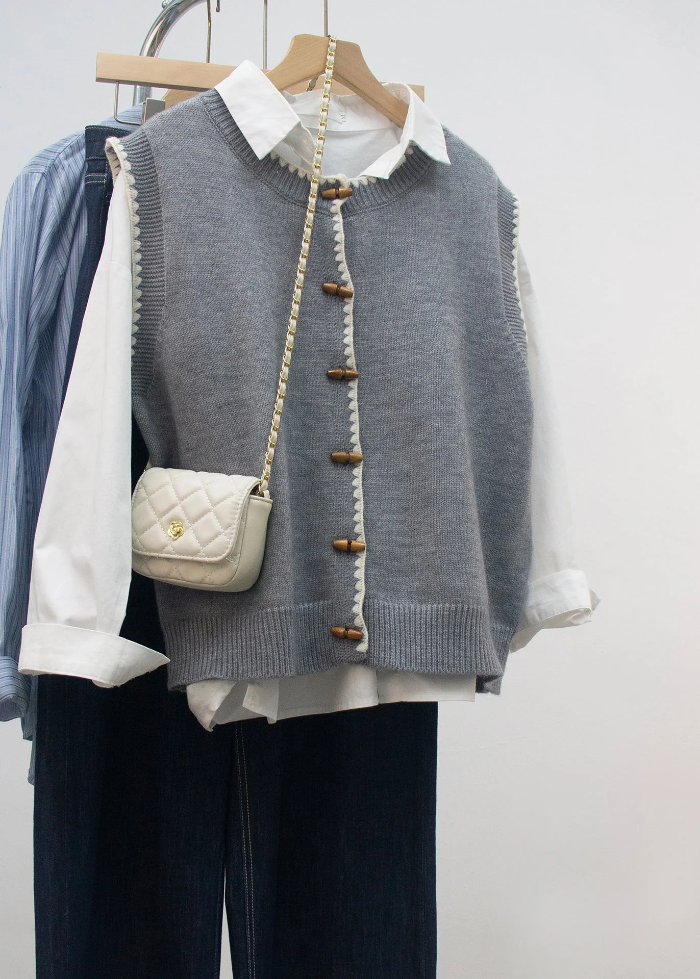 New Grey O Neck Button Knit Vest Sleeveless - Image 3