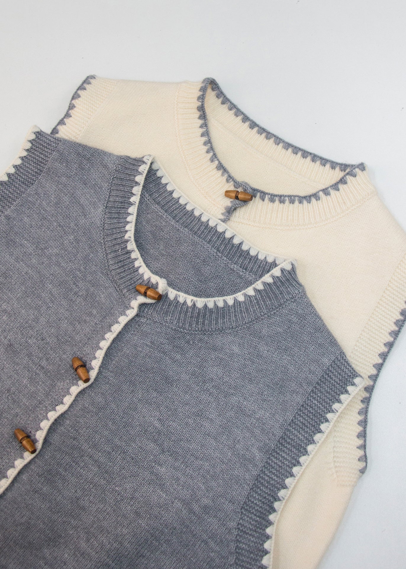 New Grey O Neck Button Knit Vest Sleeveless - Image 5