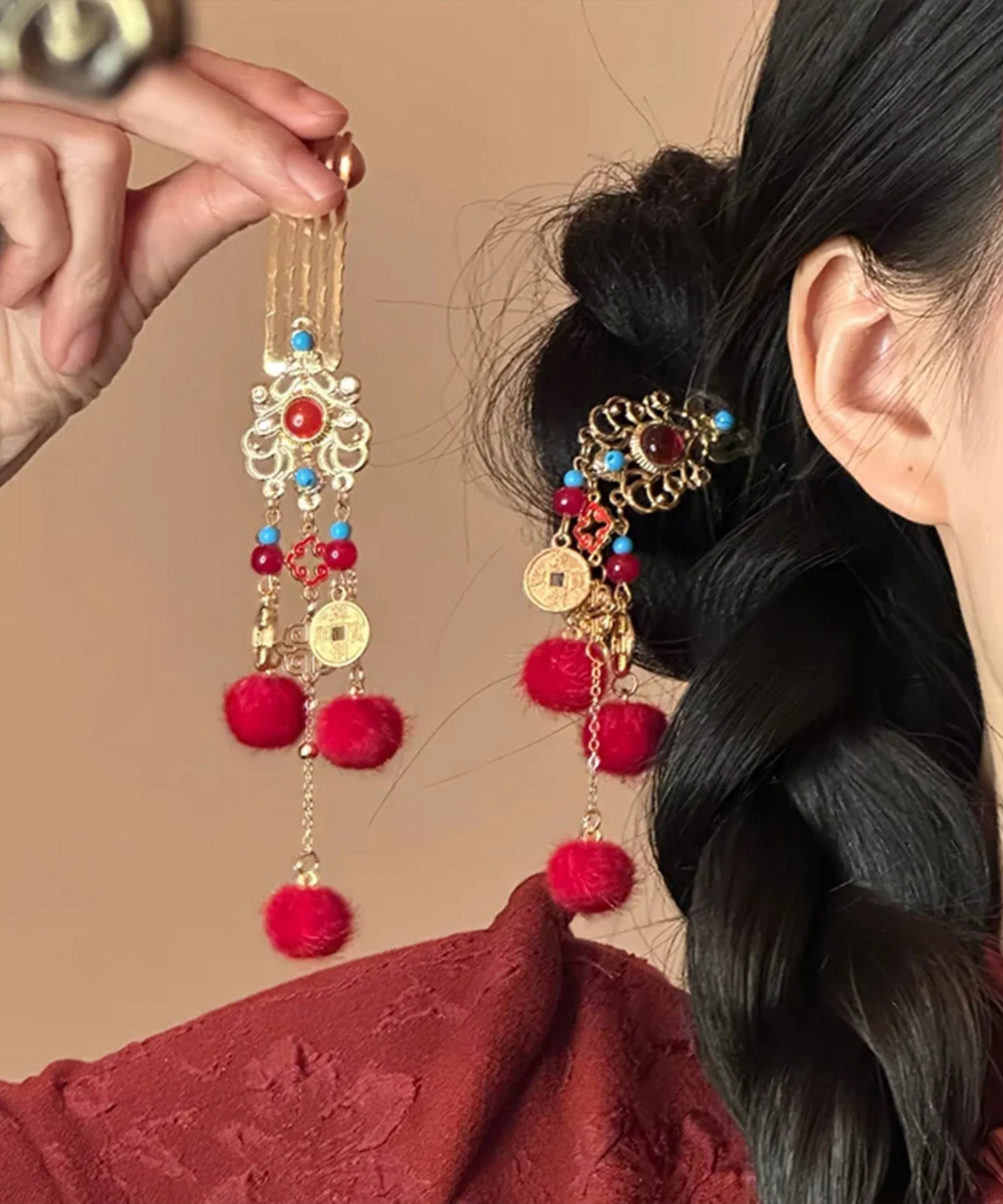 New Red Hairball Tassel Jade Metal Hairpin