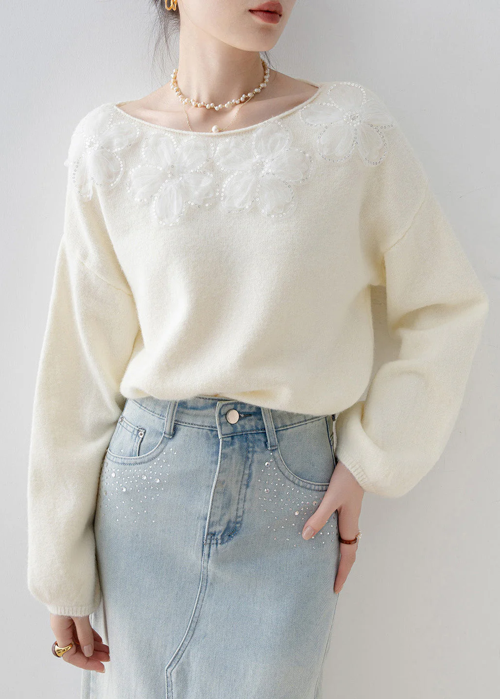 New White O Neck Floral Sequins Knitted Tops Spring