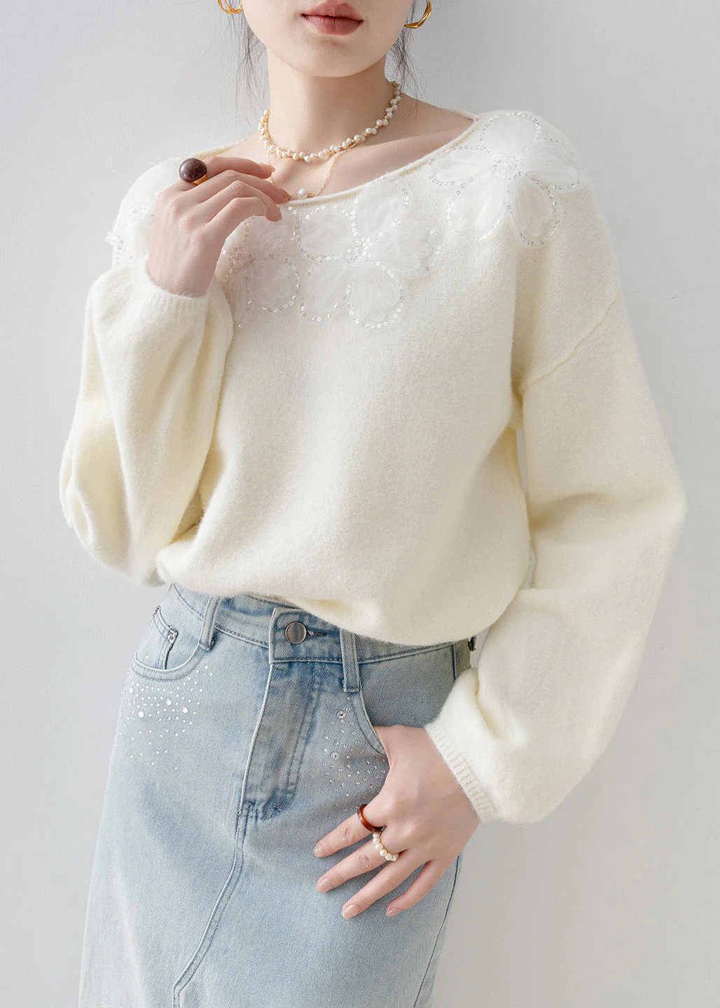 New White O Neck Floral Sequins Knitted Tops Spring - Image 2