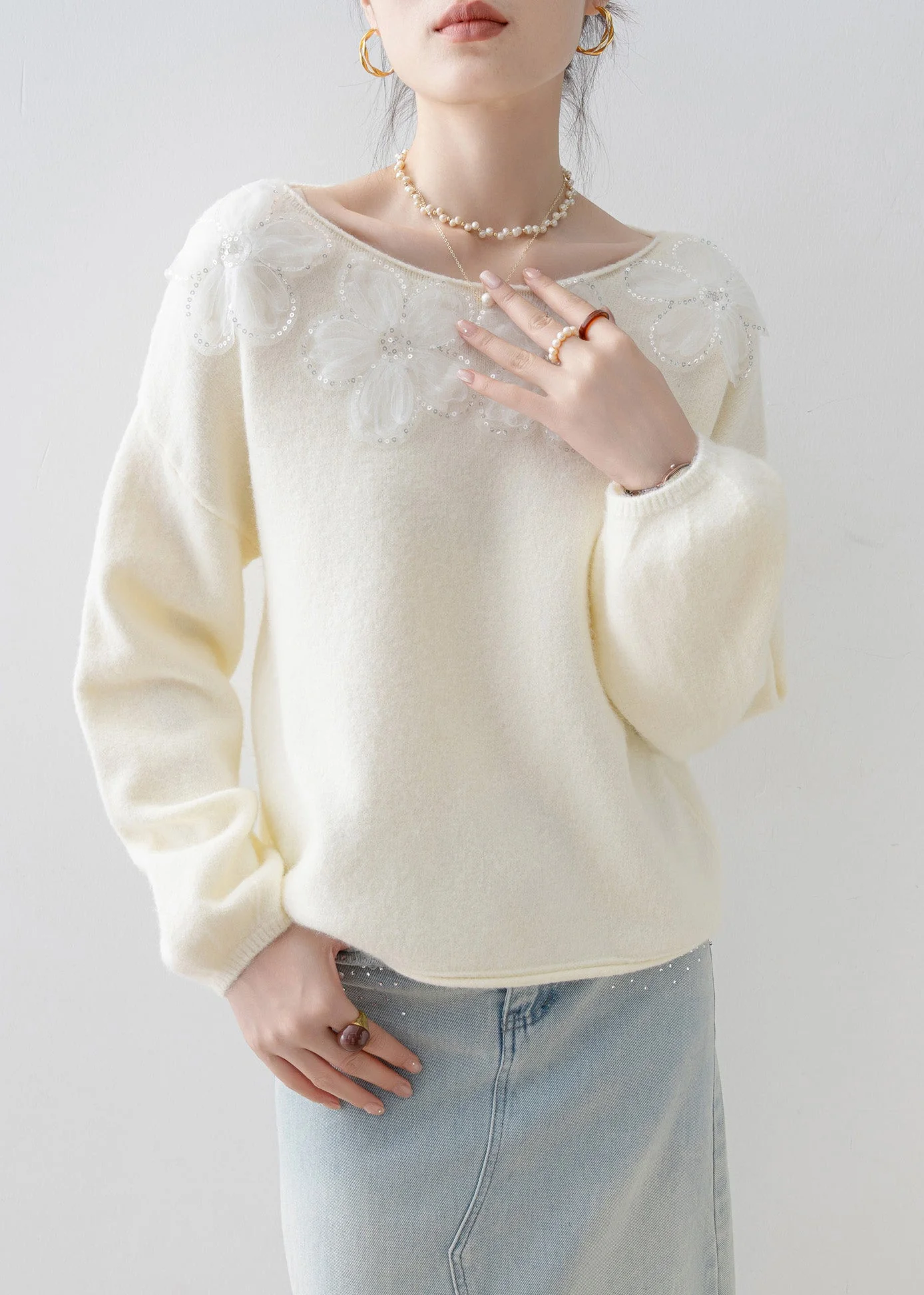 New White O Neck Floral Sequins Knitted Tops Spring - Image 3