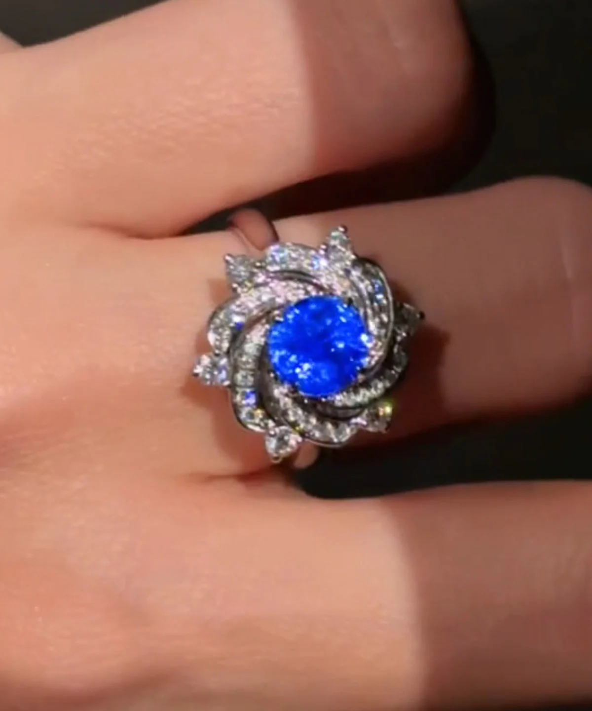 Original Design Blue Alloy Zircon Camell Rings - Image 2