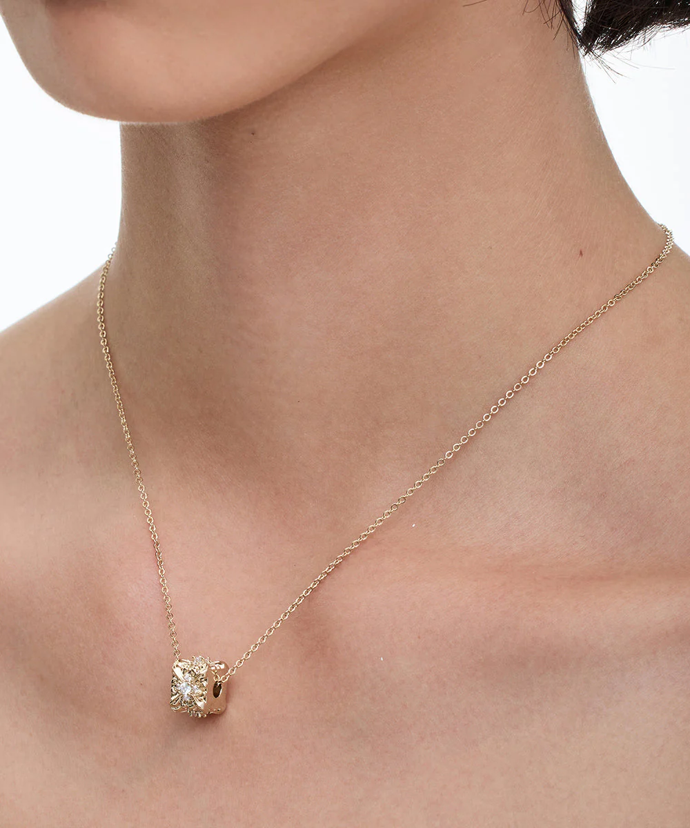 Original Design Gold Copper Overgild Zircon Iris Pendant Necklace - Image 4