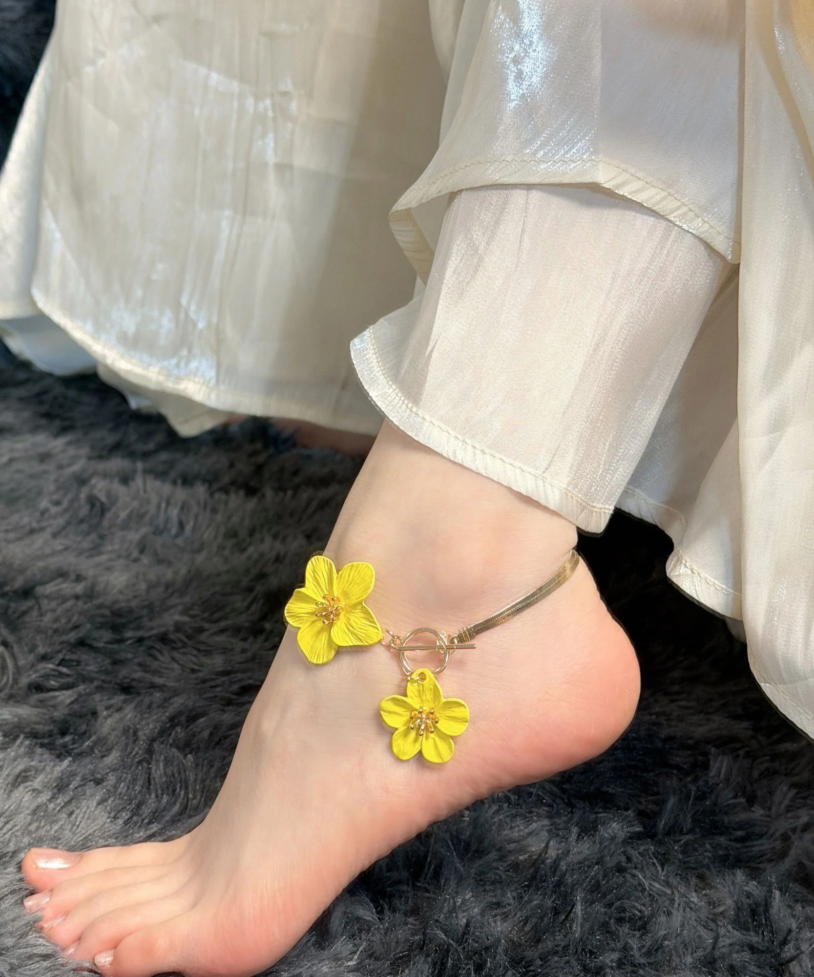 Original Design Red Alloy Floral Anklets - Image 4