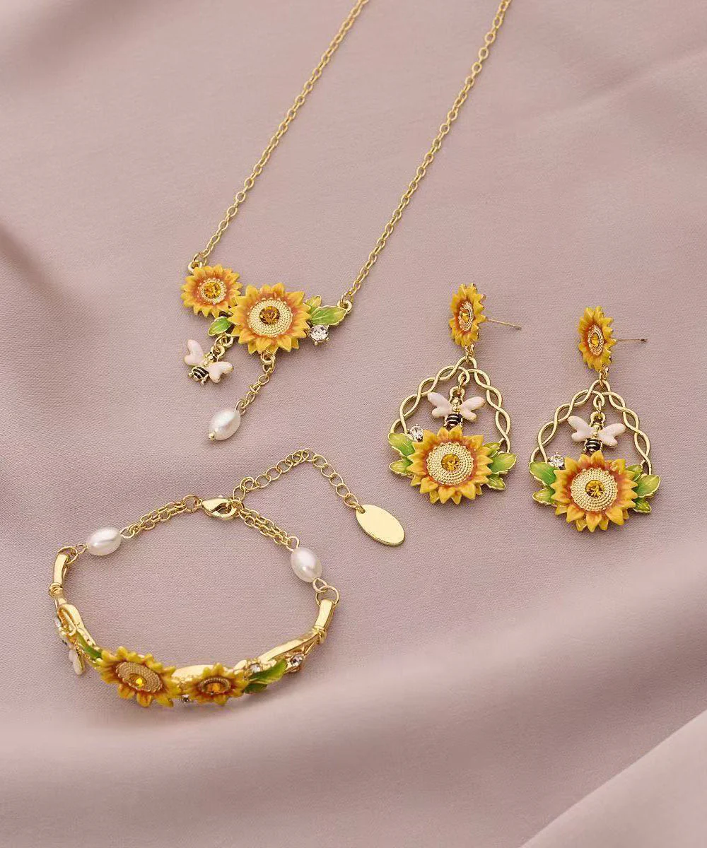Original Design Yellow Alloy Enamel Sunflower Bee Pearl Pendant Necklace Three-Piece Set
