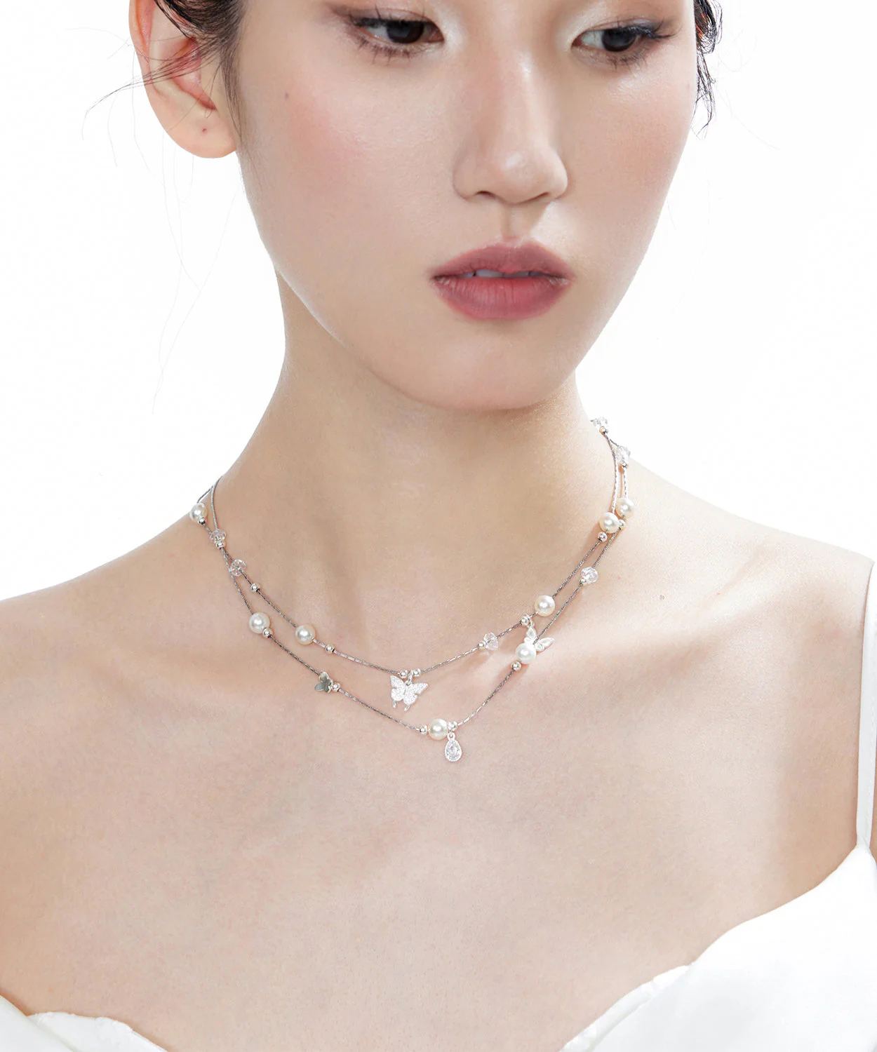 Original White Butterfly Crystal Pearl Double Layered Adjustable Silver Necklace - Image 3