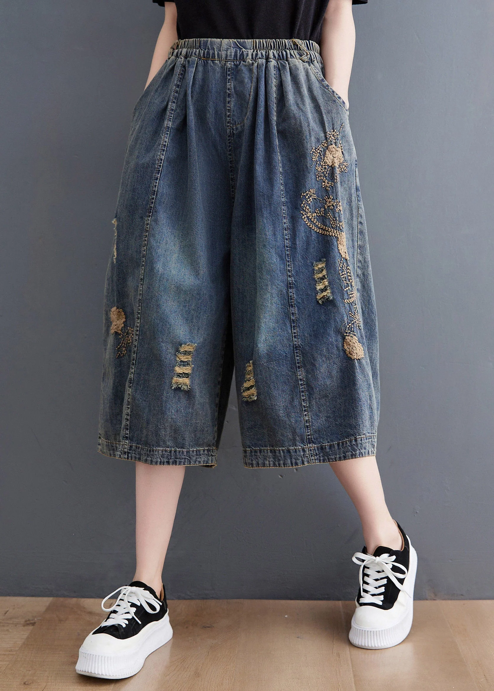 Plus Size Blue Embroidered Hole Crop Jeans - Image 3