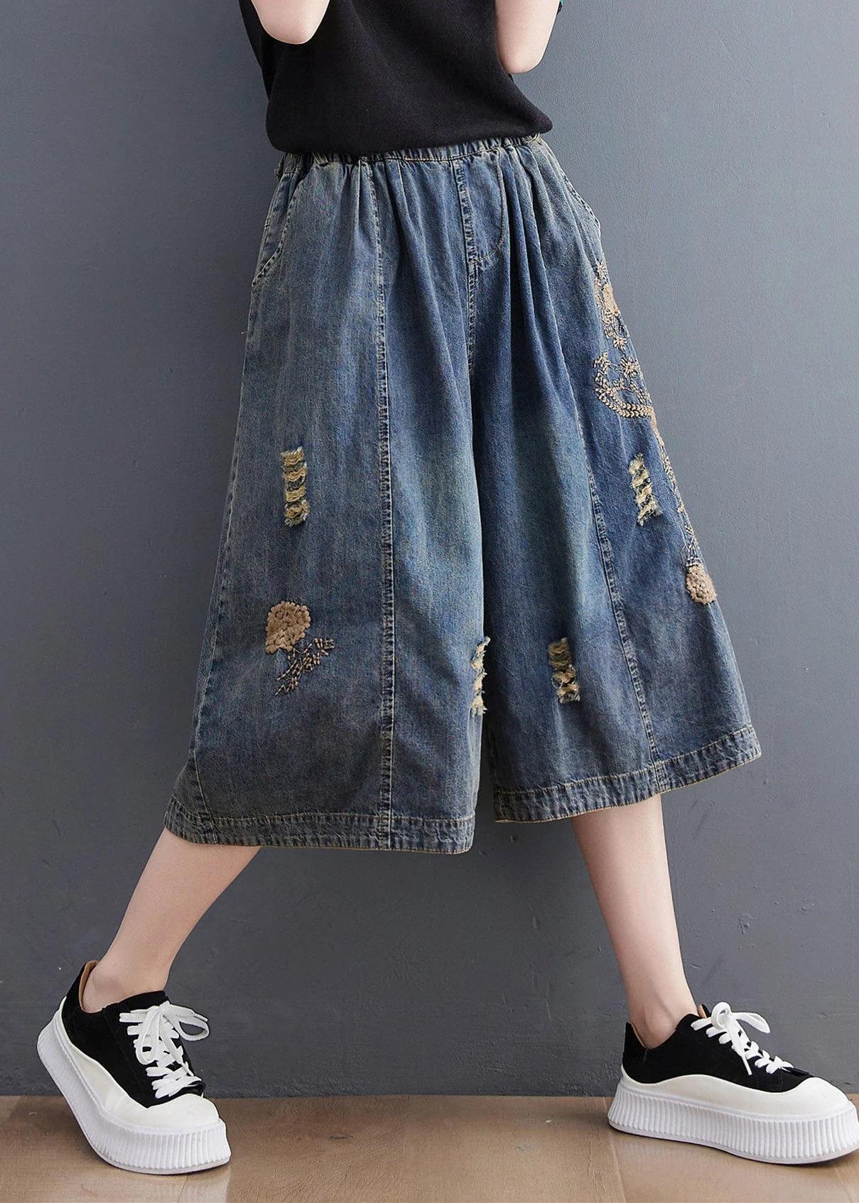 Plus Size Blue Embroidered Hole Crop Jeans - Image 4