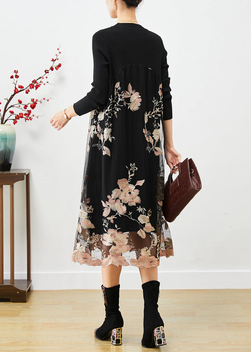Plus Size Light Pink Embroideried Patchwork Knit Dresses Fall - Image 4