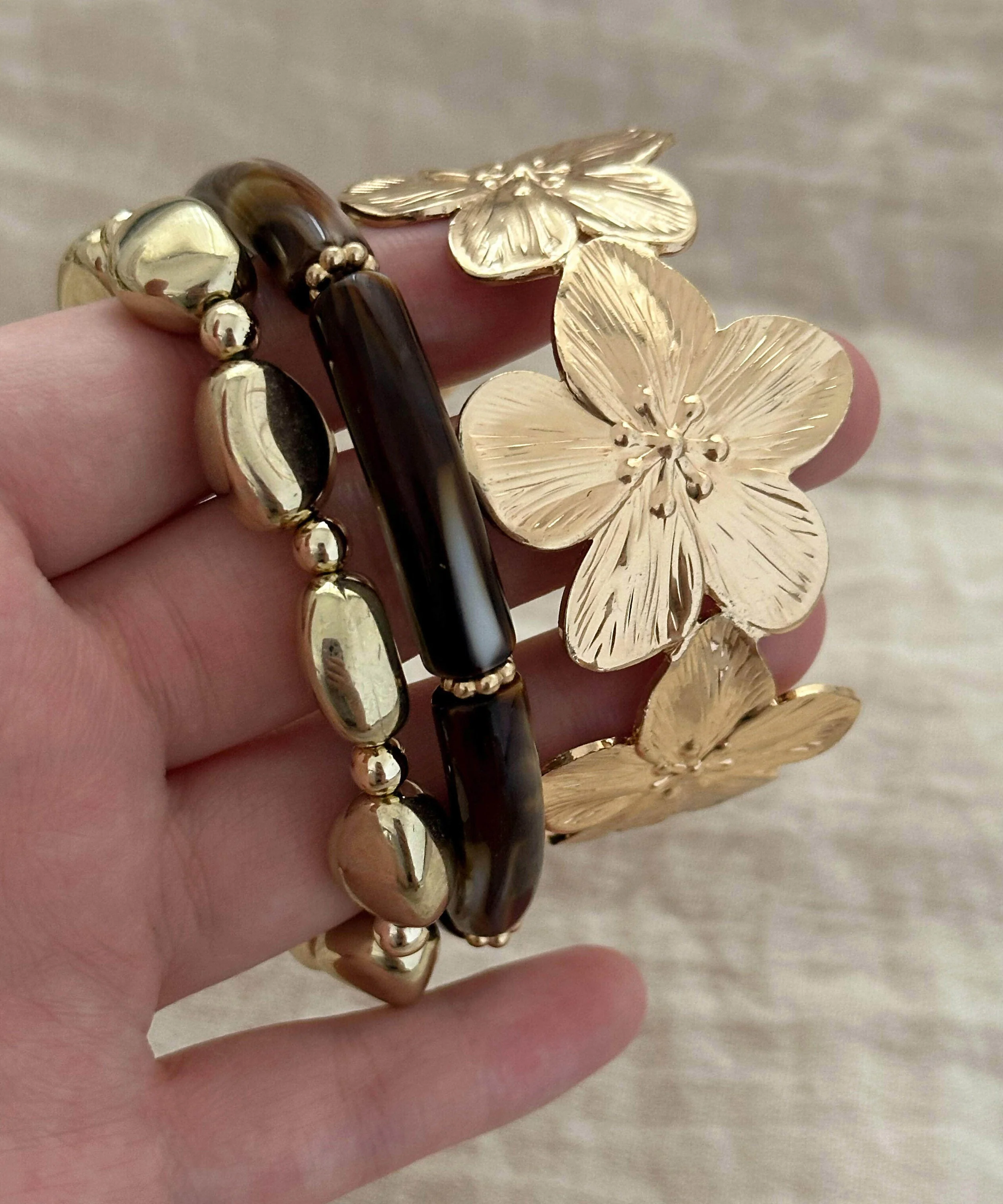 Retro Colorblock Copper Alloy Floral Bangle - Image 2