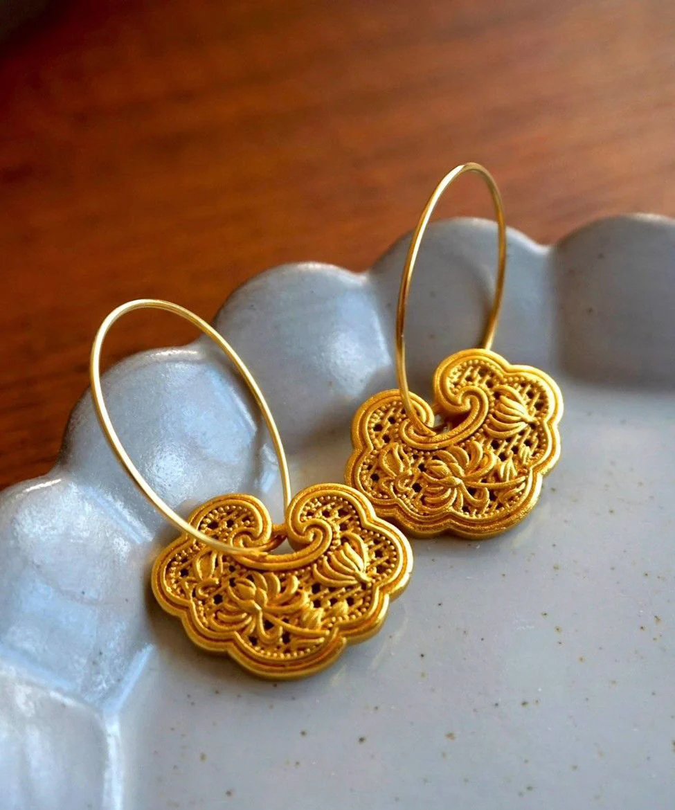 Retro Gold Alloy Safety Lock Hoop Earrings - Image 5
