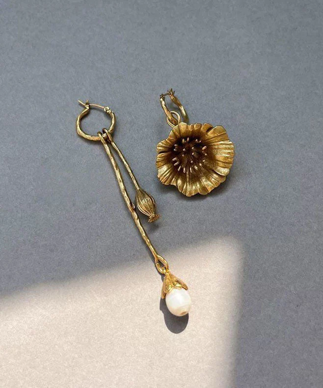 Retro Gold Copper Overgild Asymmetrical Pearl Floral Tassel Drop Earrings - Image 5