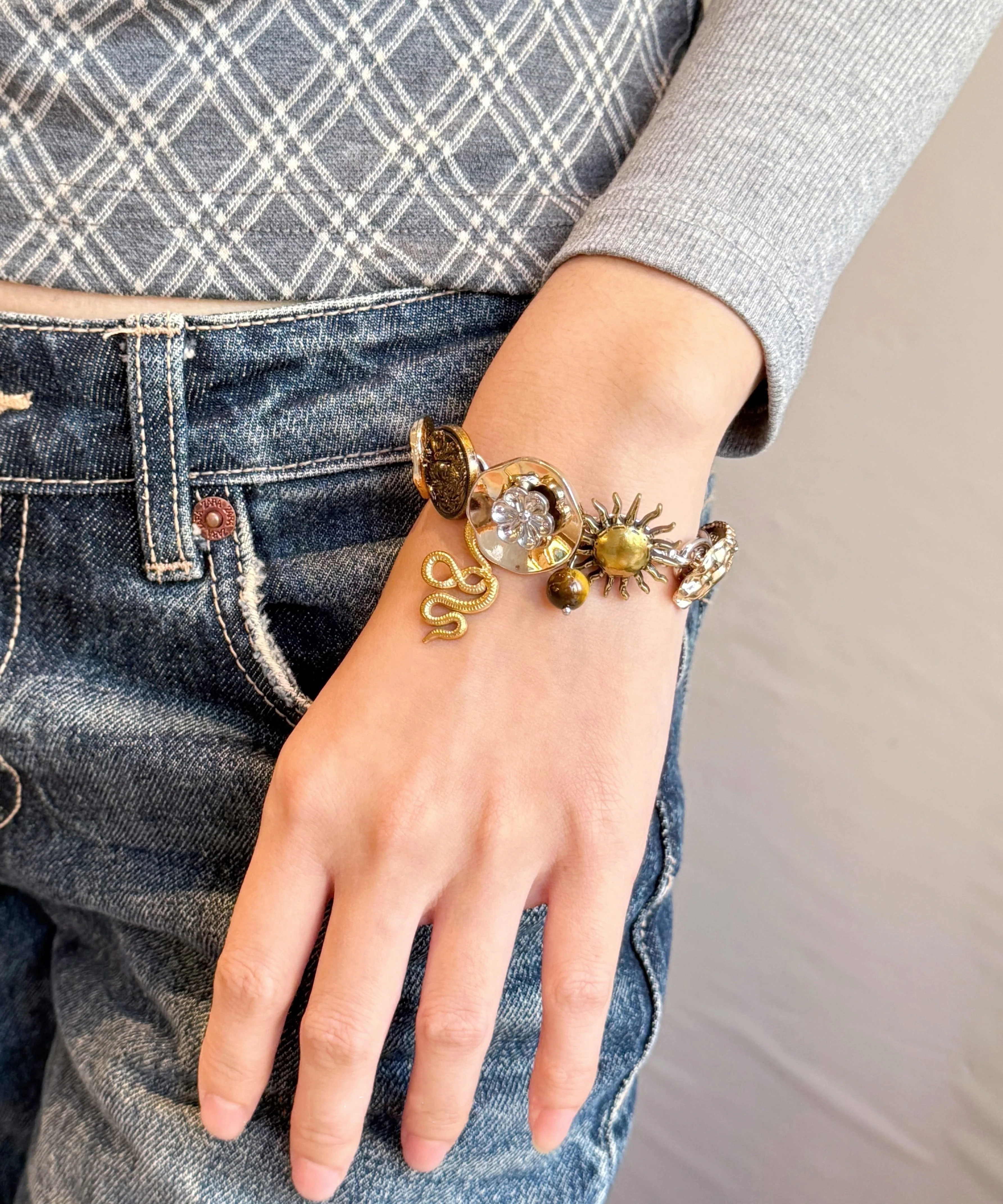 Retro Gold Snake Sun Neutral Titanium Steel Charm Bracelet - Image 3