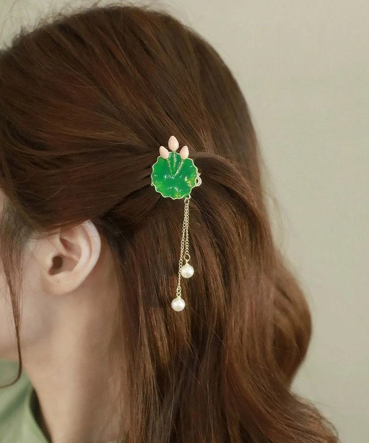 Retro Green Alloy Pearl Lotus Leaf Tassel Hairpin - Image 3