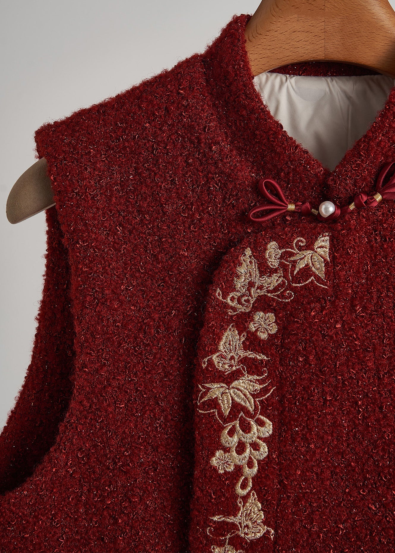 Retro Red Embroidered Patchwork Faux Fur Vests Fall - Image 4