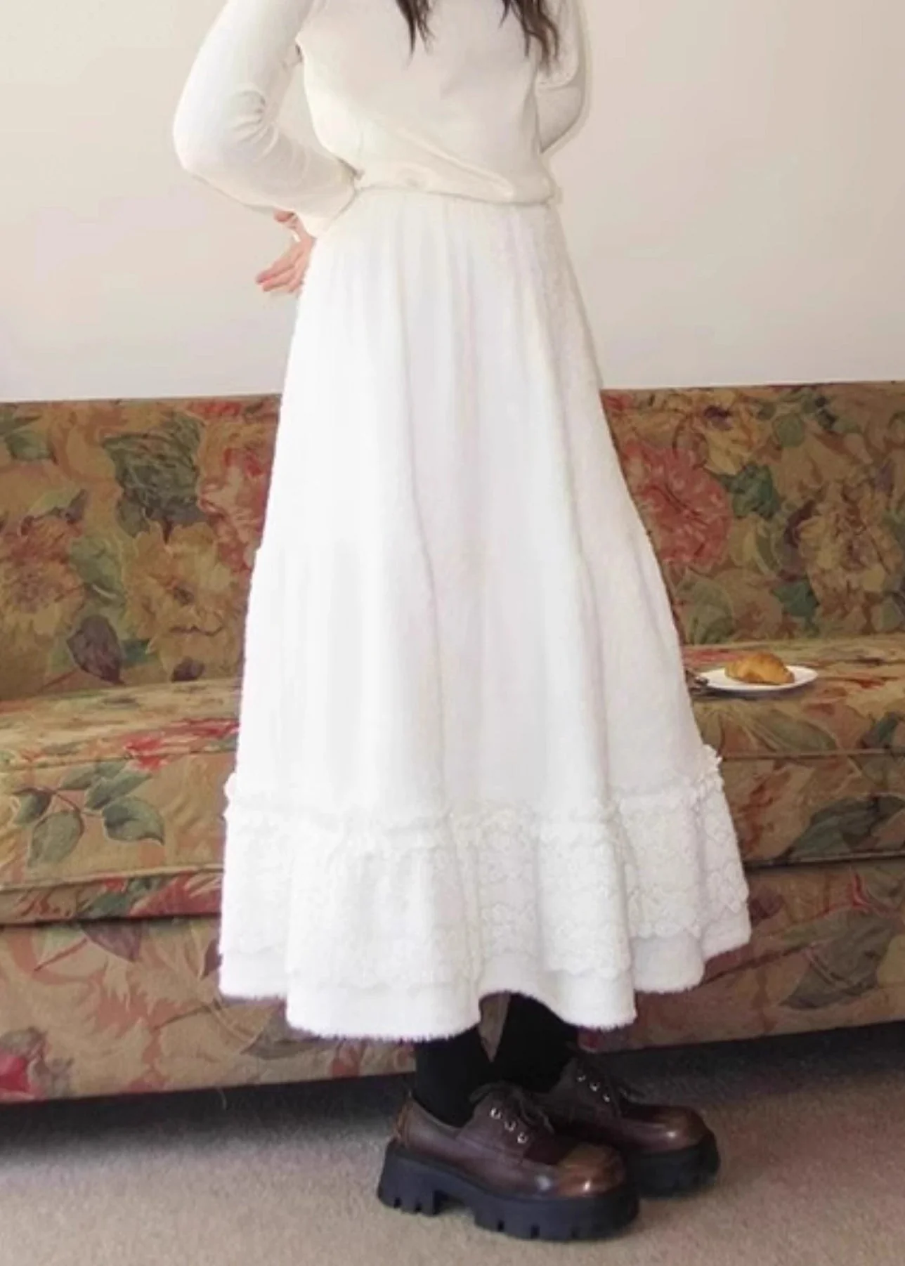 Simple Beige Lace Patchwork Elastic Waist Fluffy Skirt Winter - Image 2