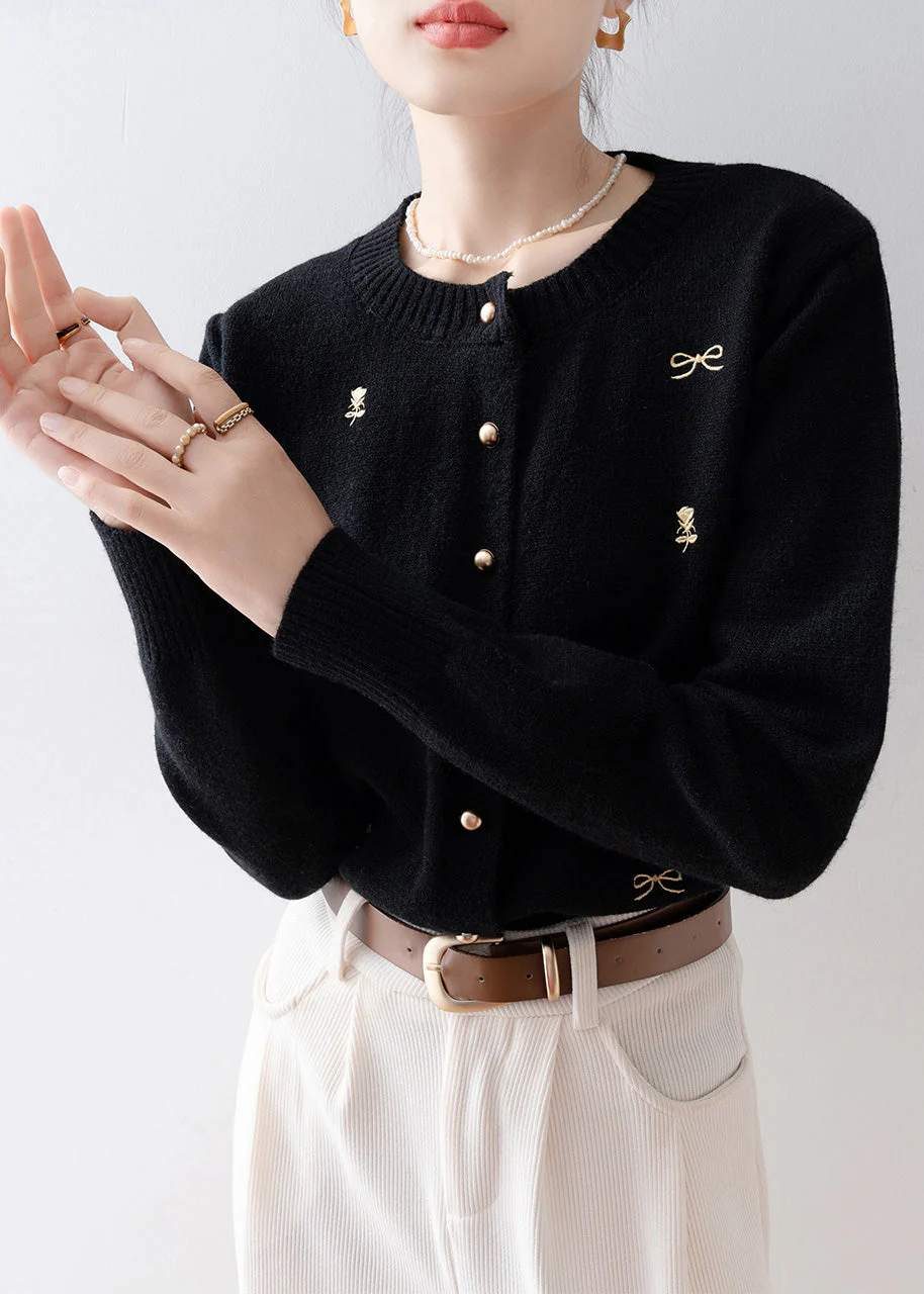 Simple Black O-Neck Embroidered Knit Cardigans Winter - Image 4
