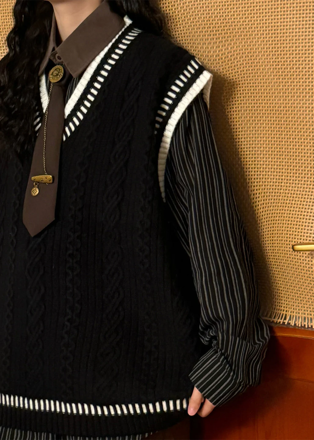 Simple Black V Neck Cozy Patchwork Cable Knit Vest Sleeveless - Image 5