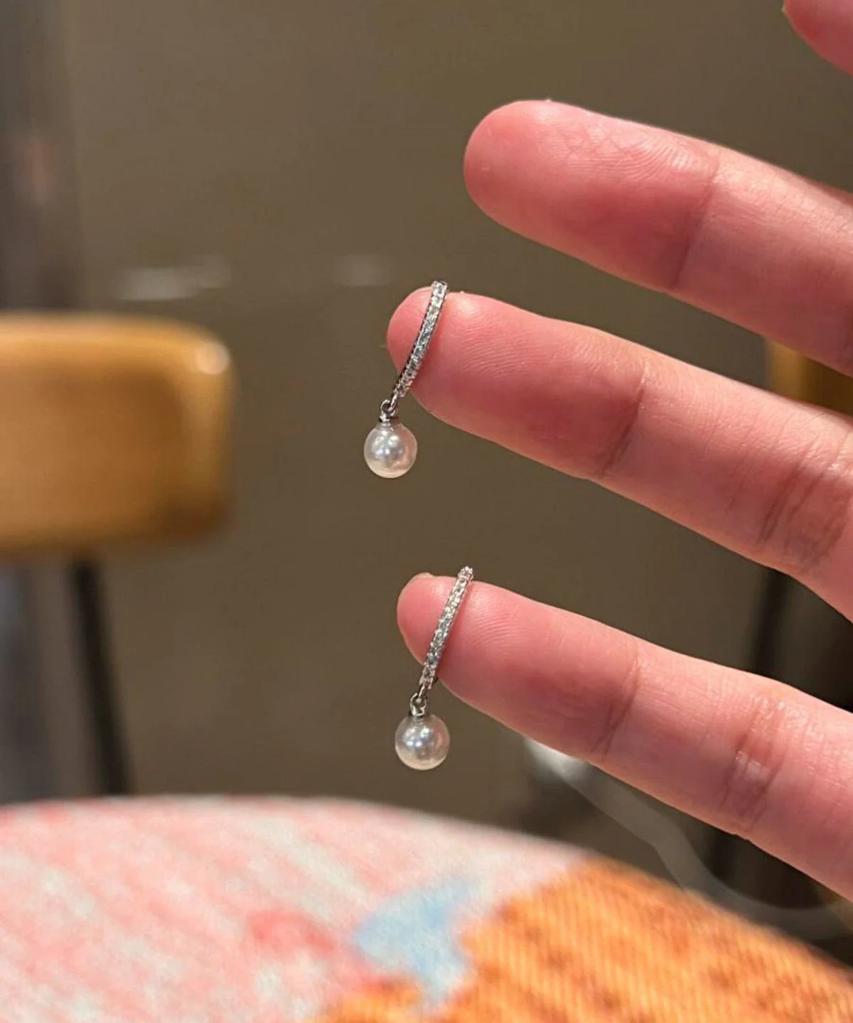 Simple Silk Strergild Silver Zircon Pearl Hoop Earrings - Image 4