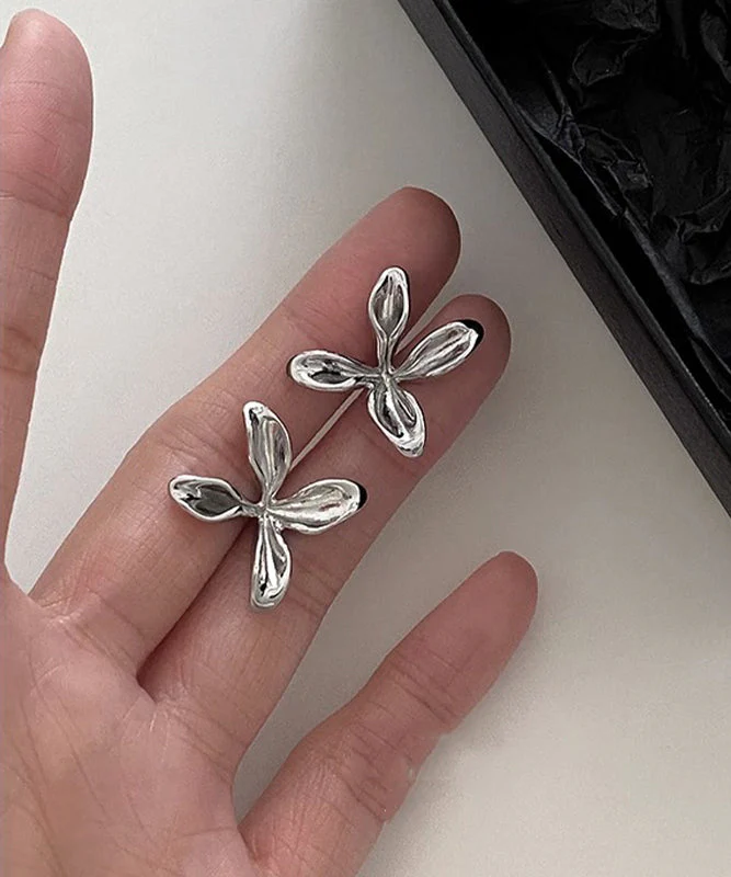 Simple Sterling Silver Overgild Floral Stud Earrings - Image 3