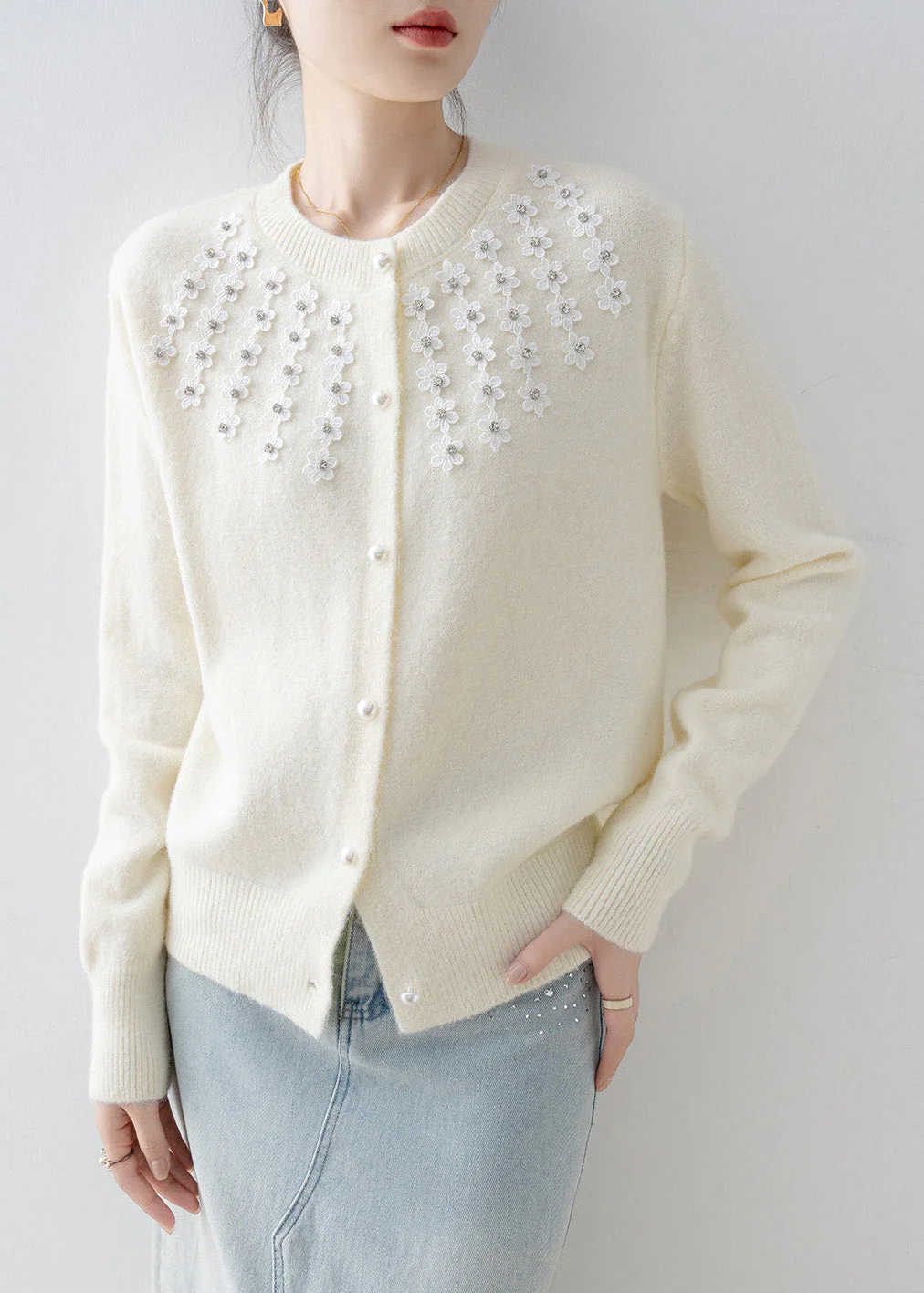 Simple White Oversized Floral Knit Cozy Cardigan Winter - Image 2