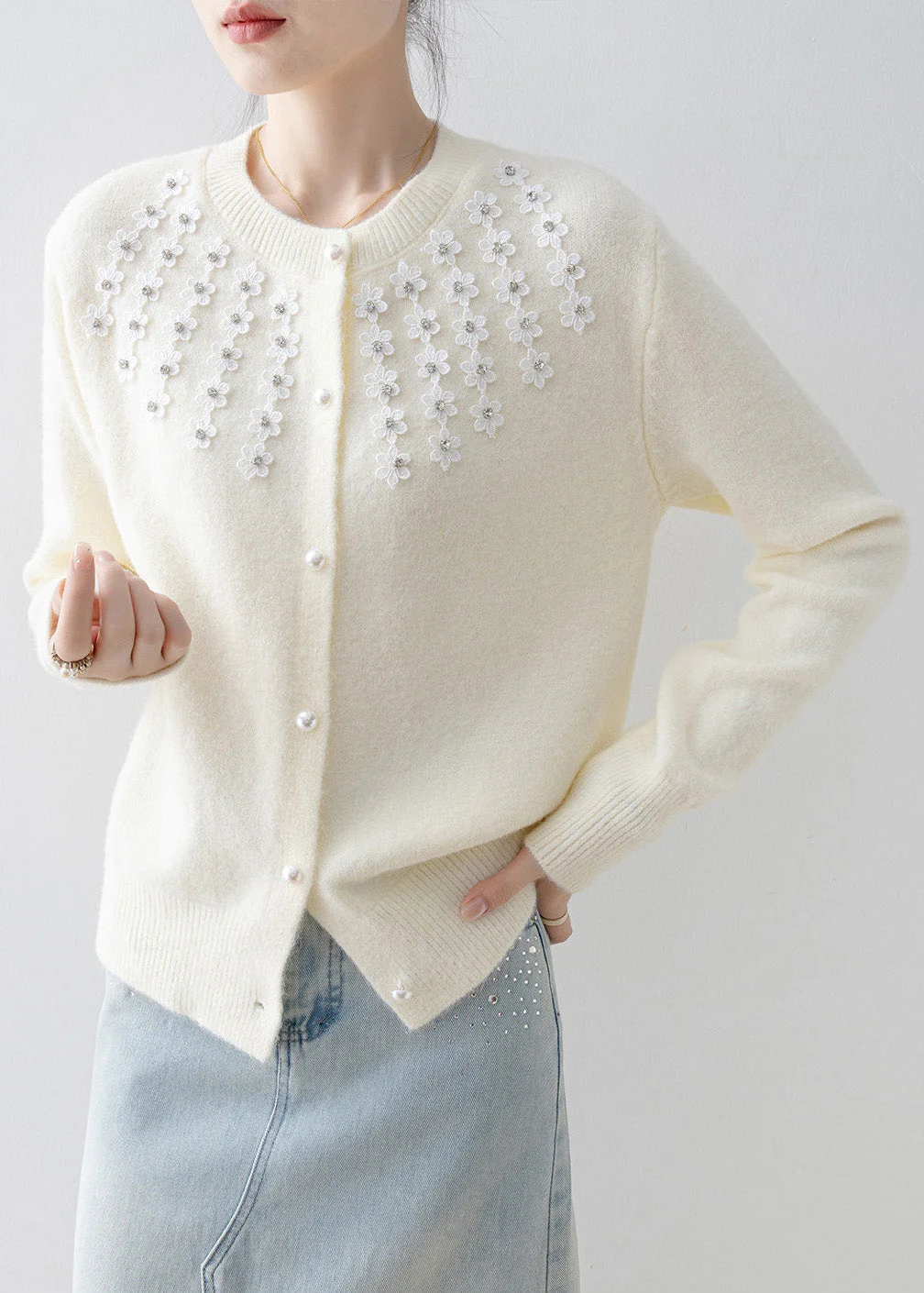 Simple White Oversized Floral Knit Cozy Cardigan Winter - Image 4