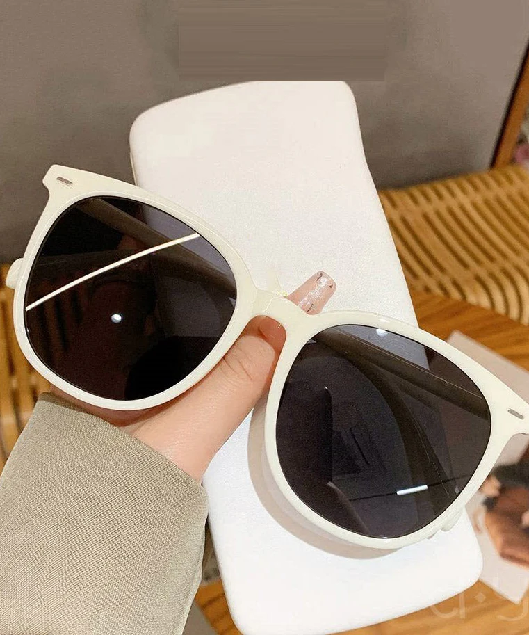Simple White Resin Patchwor UV Protection Sunglasses - Image 5