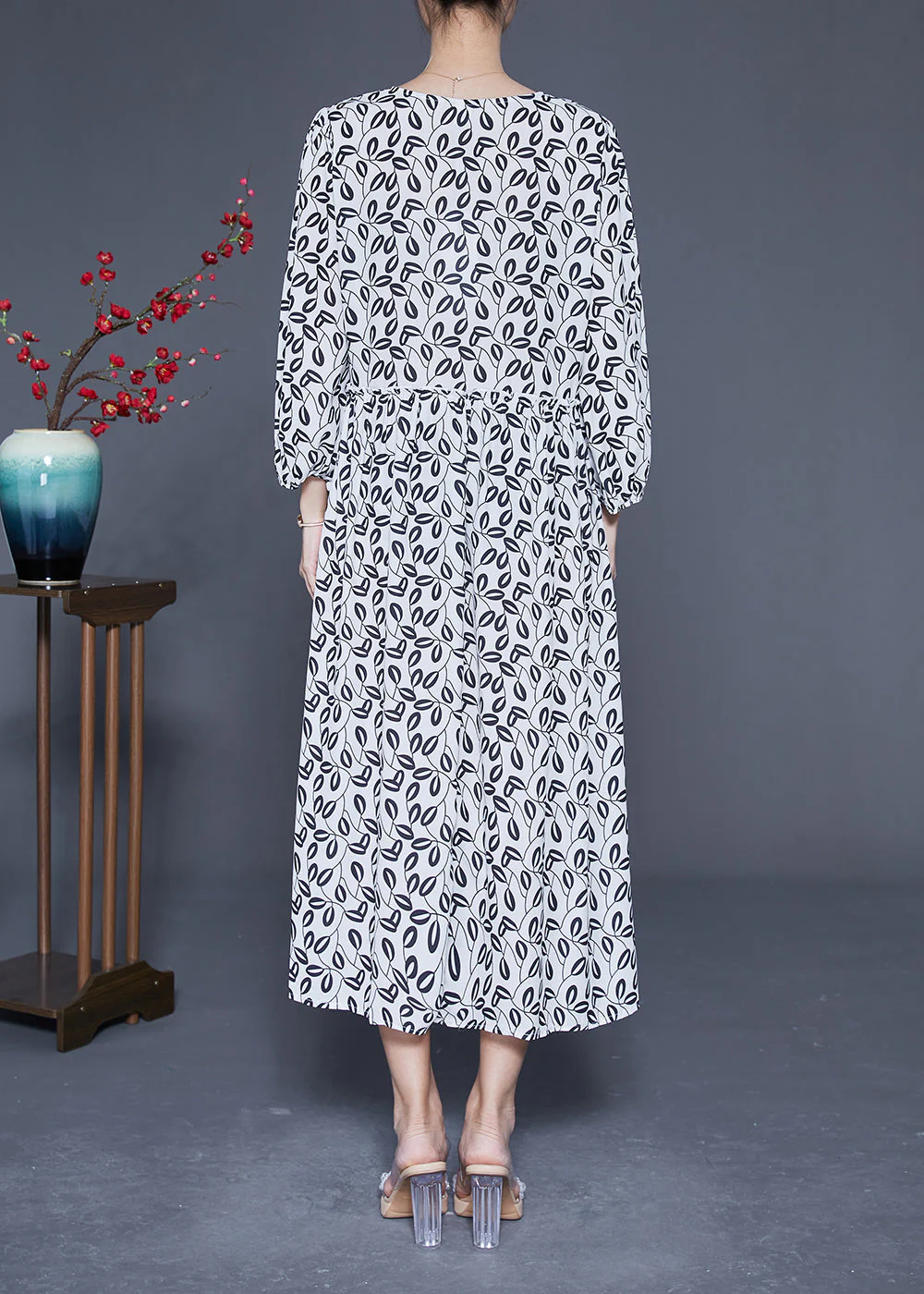 Simple White V Neck Oversized Print Chiffon Long Dresses Spring - Image 4