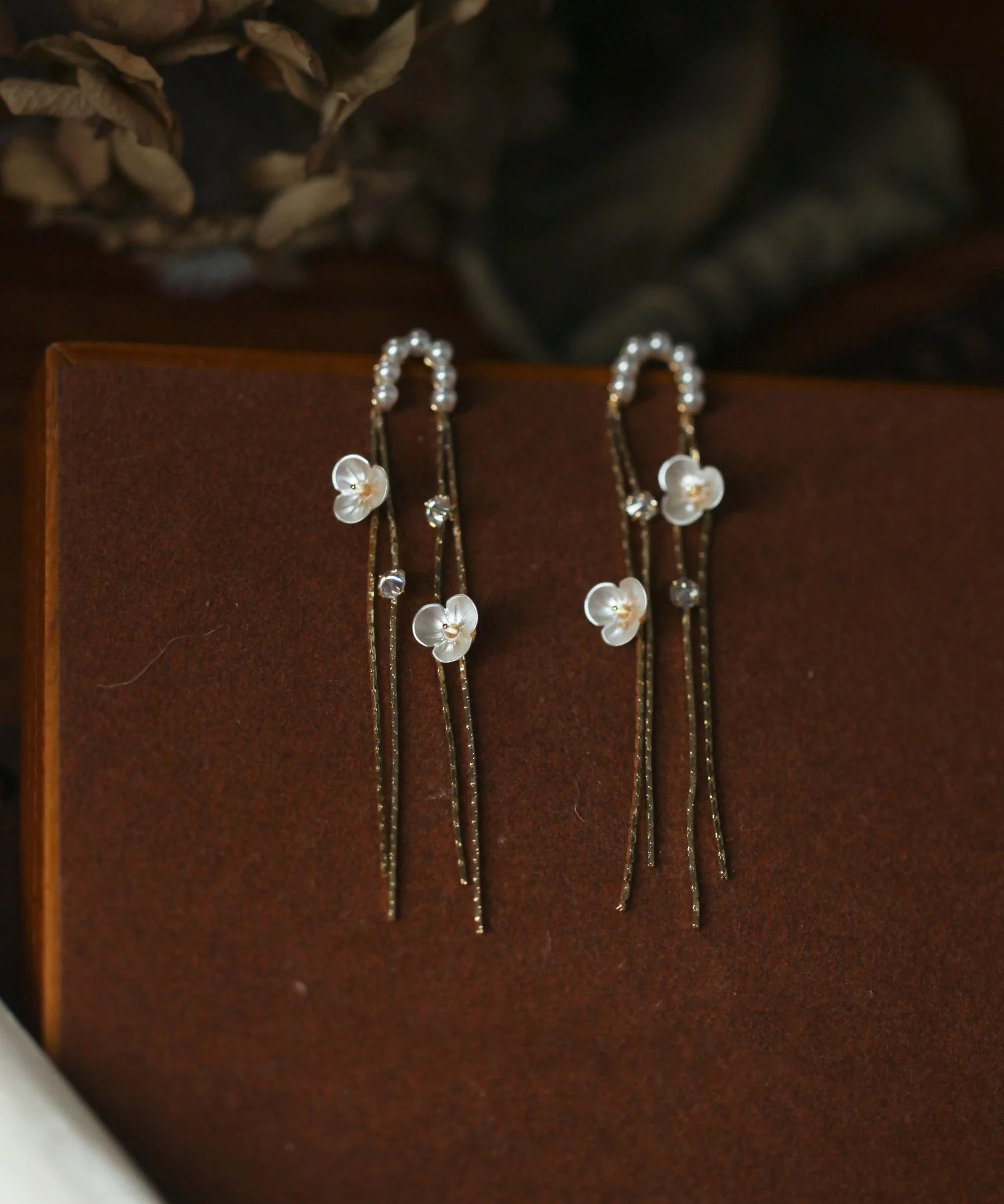 Skinny Gold Alloy Pearl Floral Tassel Drop Earrings - Image 3