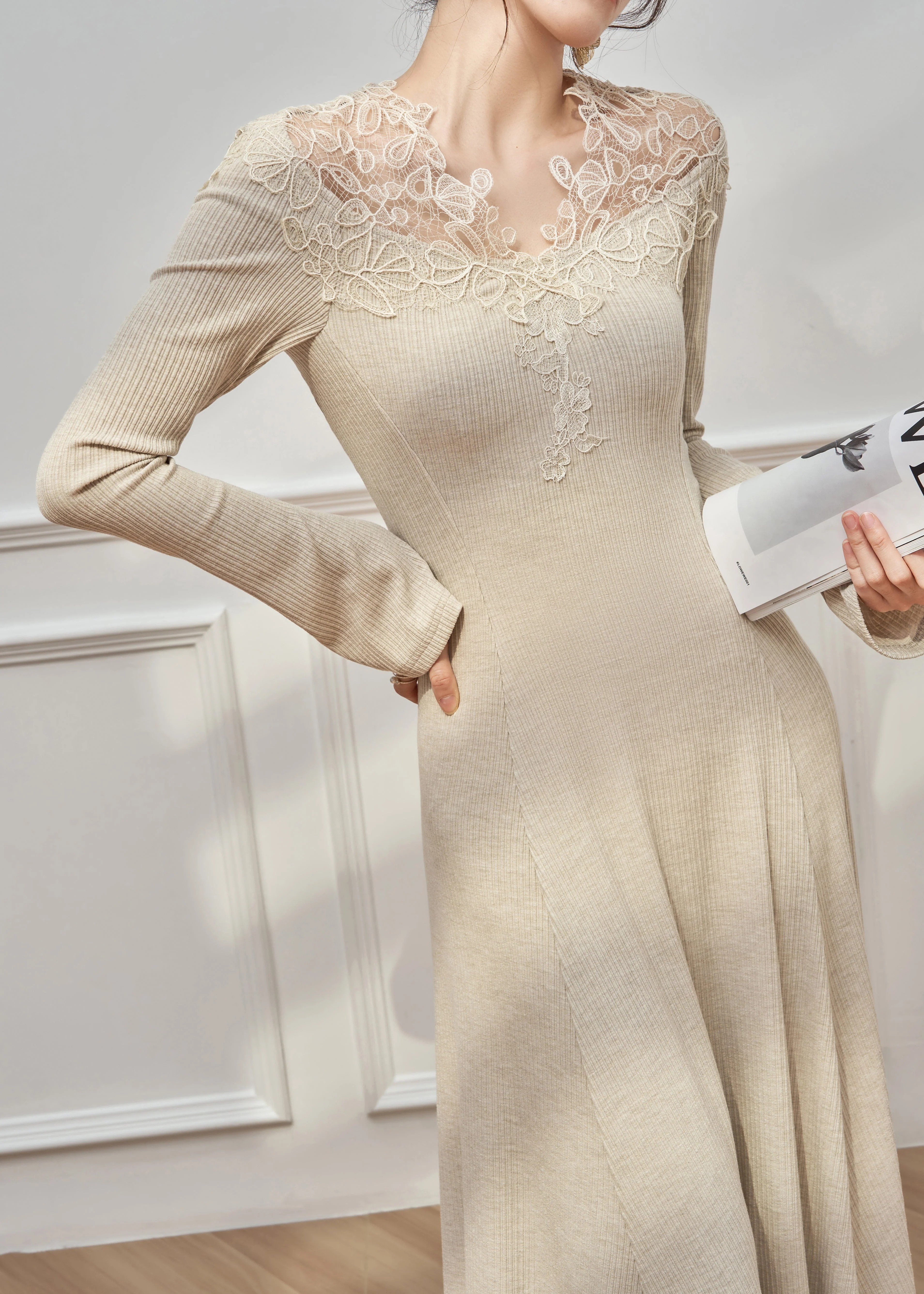 Slim Fit Oatmeal Lace Patchwork Knit Maxi Dresses Flare Sleeve - Image 3
