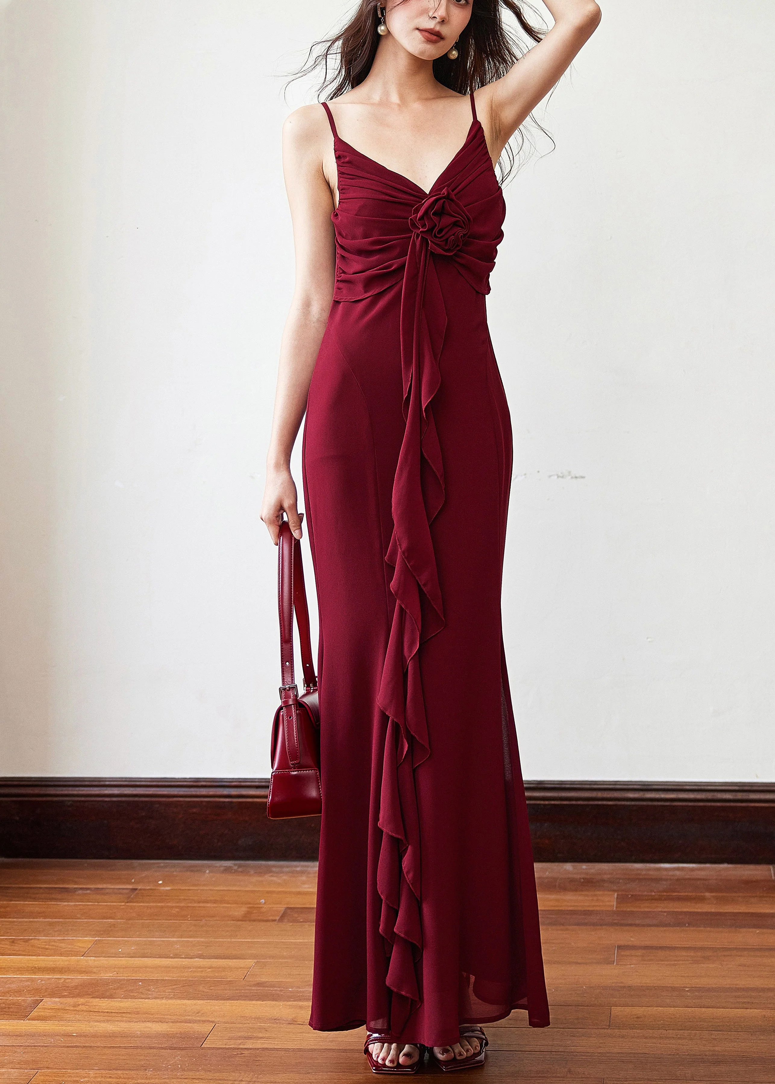 Slim Fit Red V Neck Wrinkled Chiffon Maxi Dresses Sleeveless - Image 2