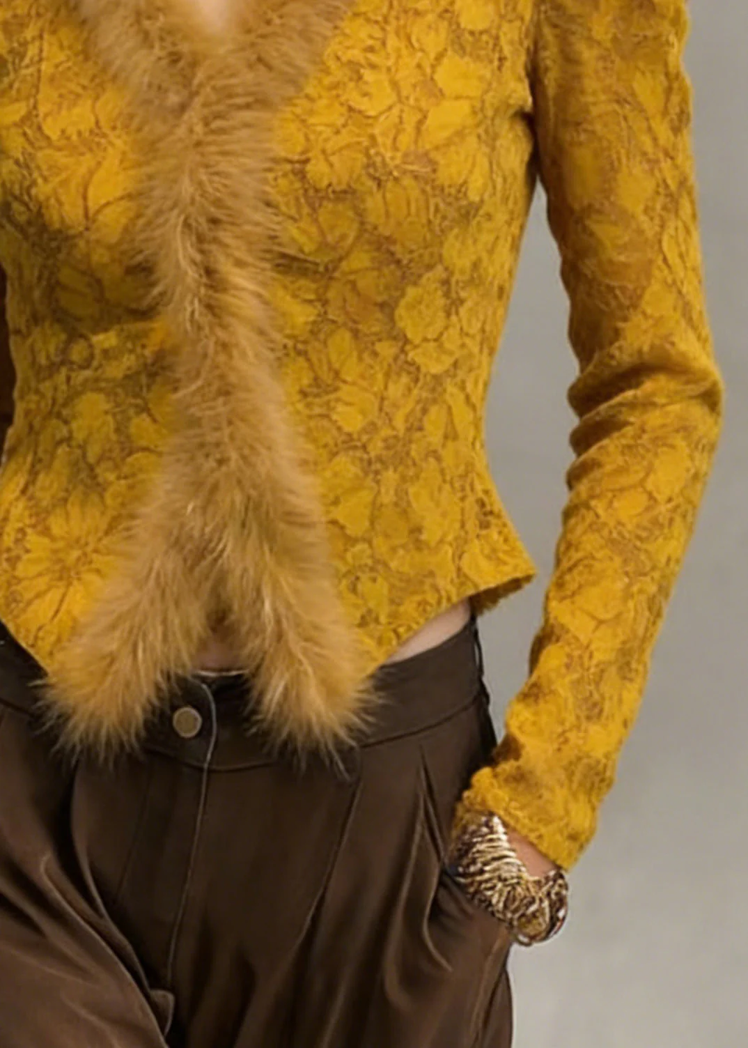 Slim Fit Yellow V Neck Lace Fluffy Patchwork Warm Fleece Tops - Image 4