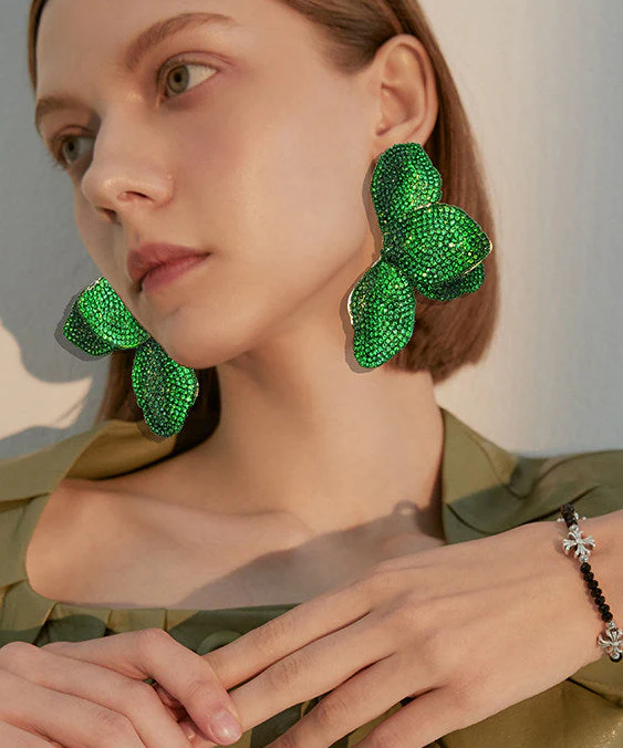 Sparkling Zircon Green Butterfly Dangle Earrings - Image 4