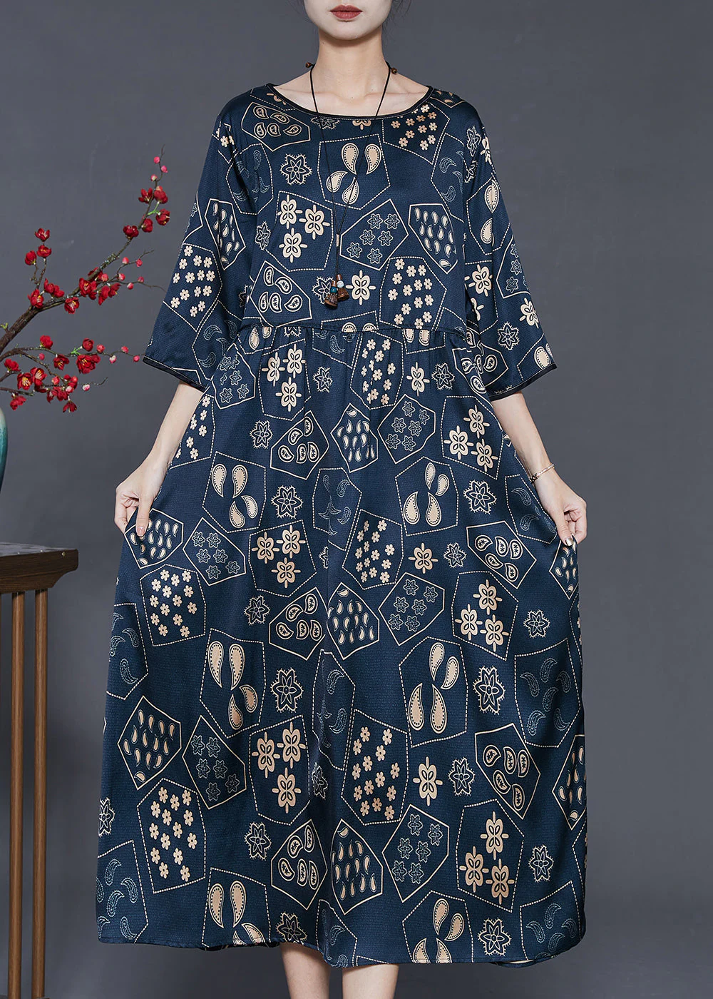 Style Navy Oversized Print Silk Vacation Dresses Half Sleeve - Image 3