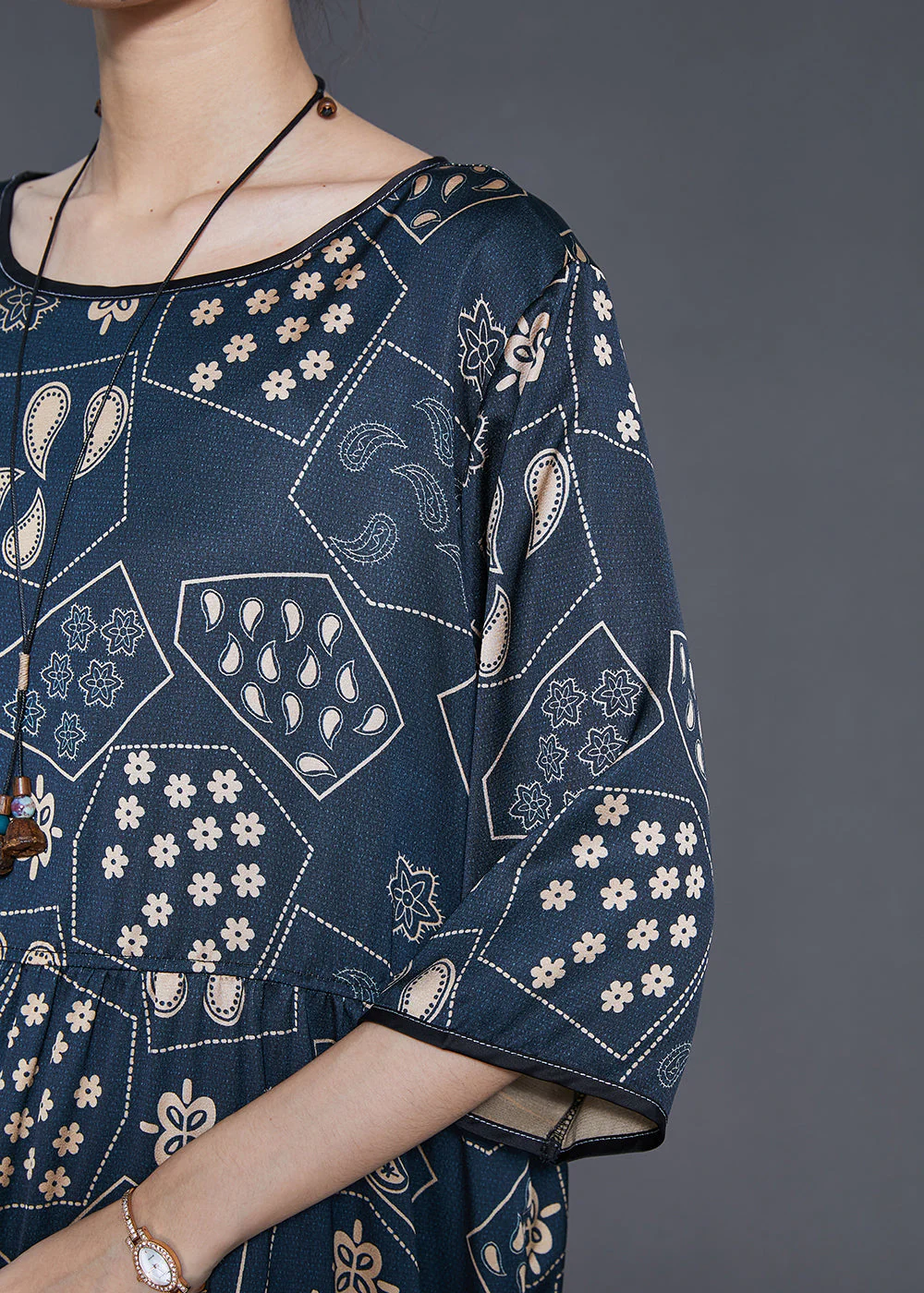 Style Navy Oversized Print Silk Vacation Dresses Half Sleeve - Image 5