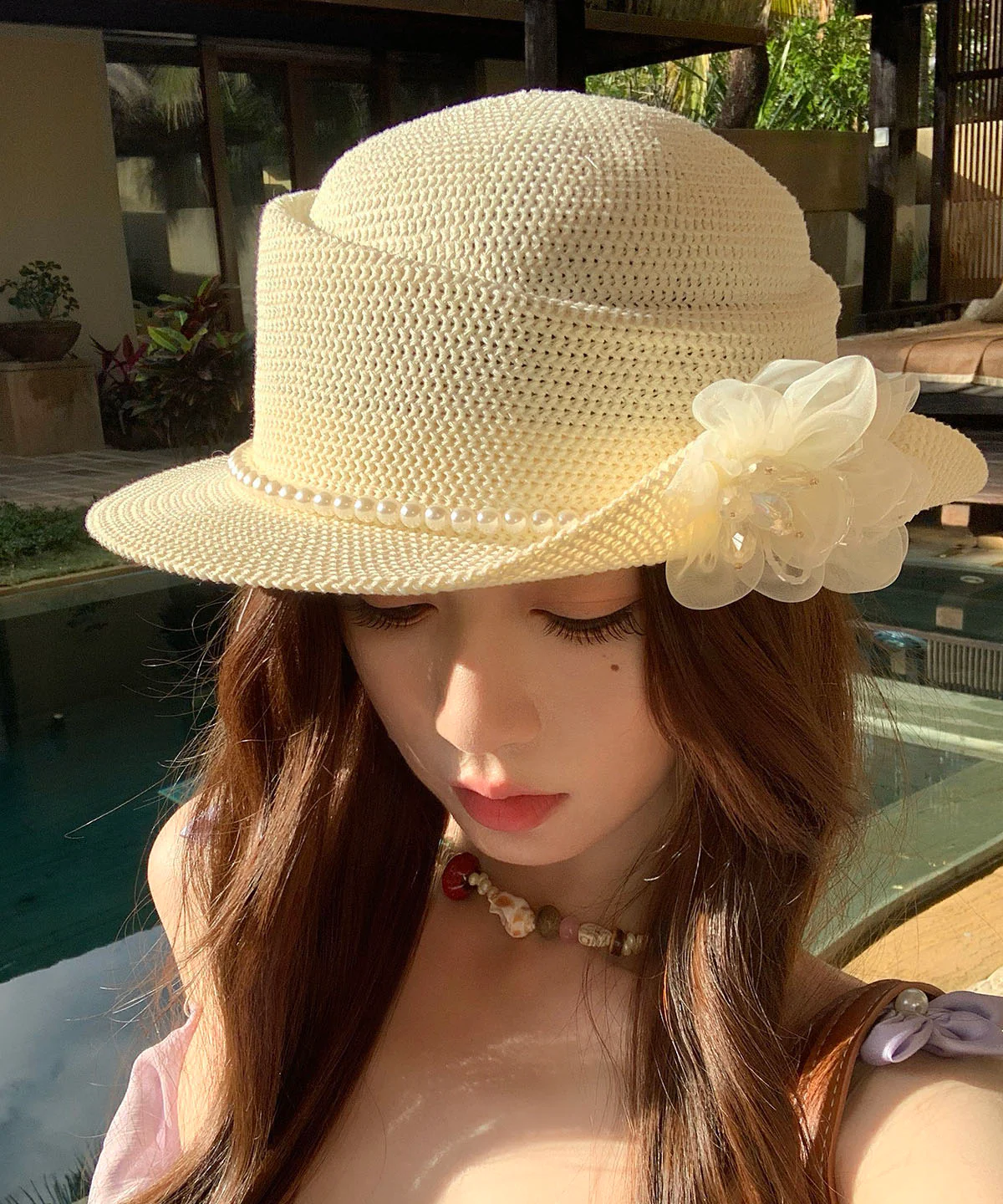 Stylish Beige Pearl Flower Hollow Straw Woven Bucket Hat - Image 3