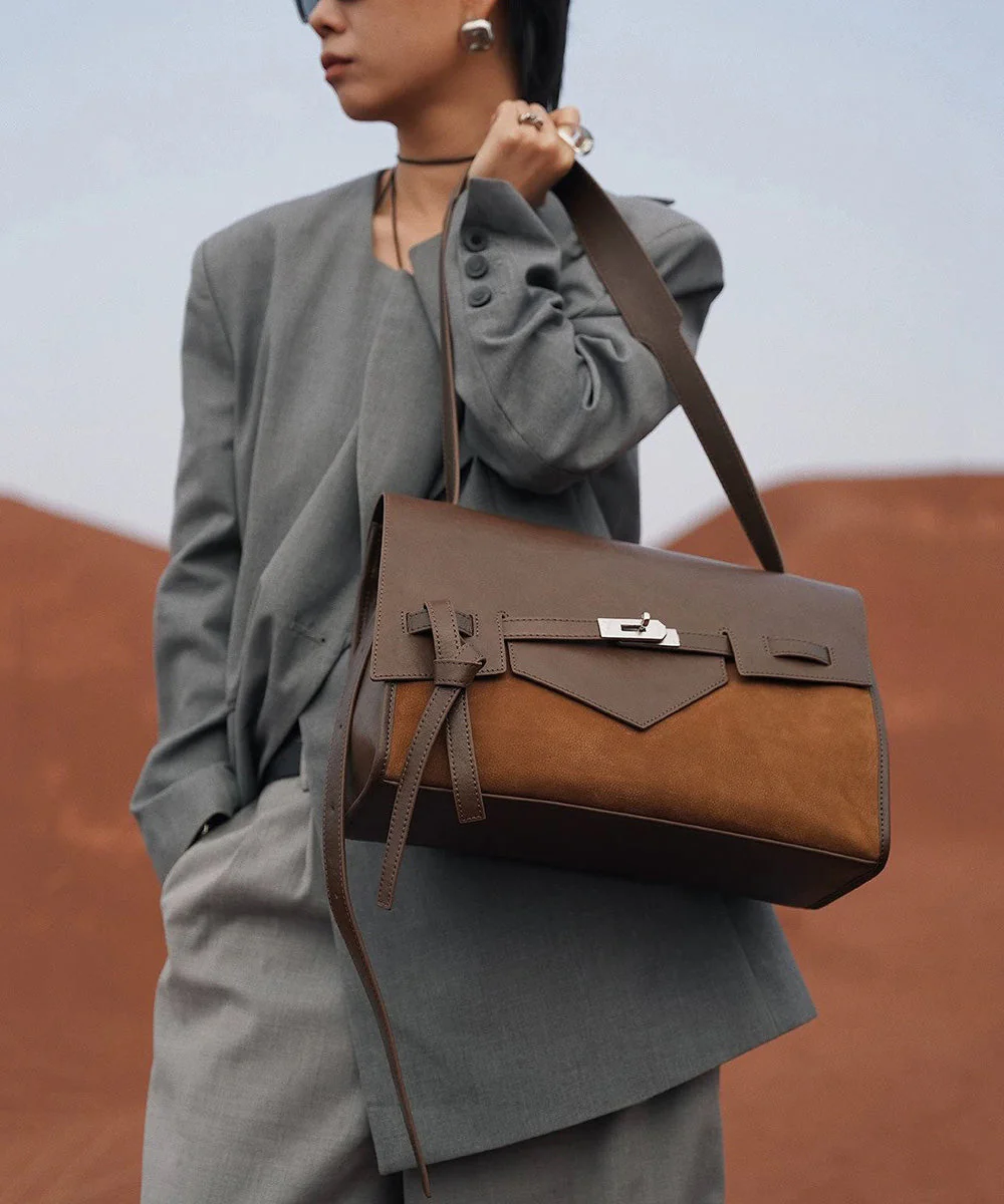 Stylish Black Large Capacity Calf Leather Shoulder Bag - Image 3
