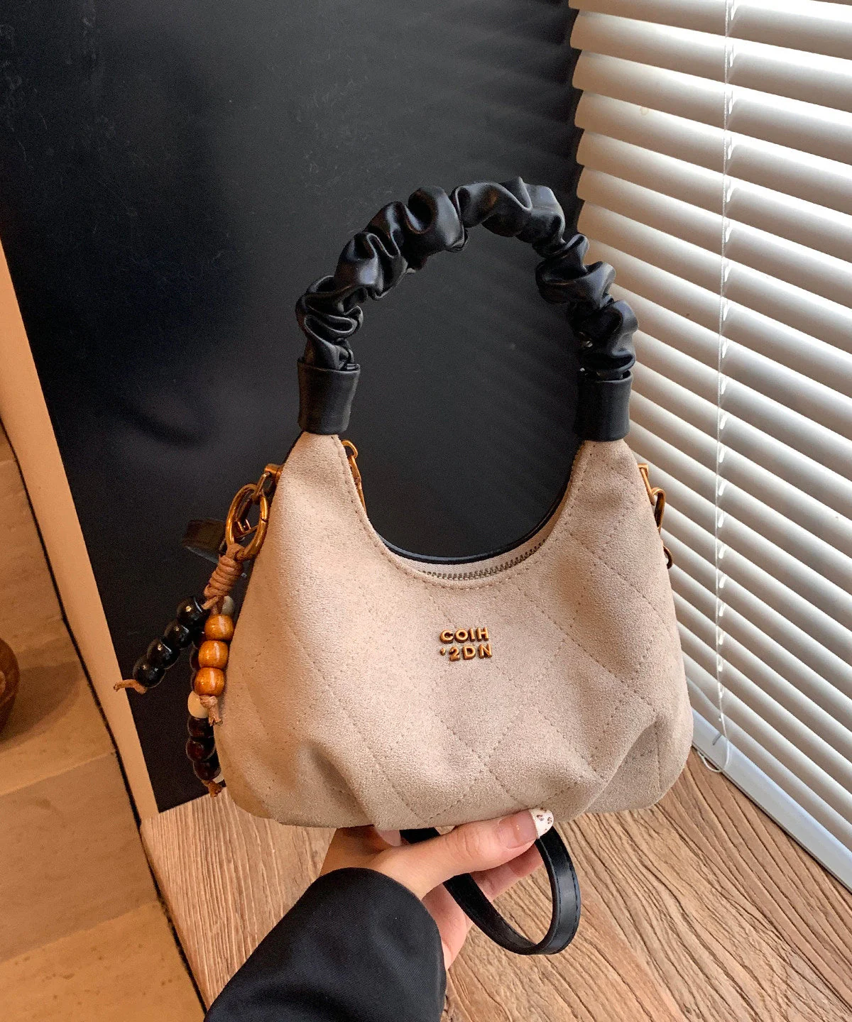 Stylish Brown Tasseled Solid Durable Faux Leather Tote Handbag - Image 3