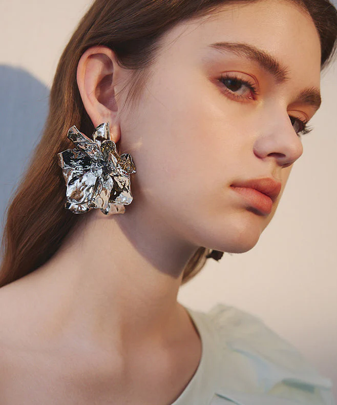 Stylish Golden Big Flower Metal Stud Earrings - Image 4