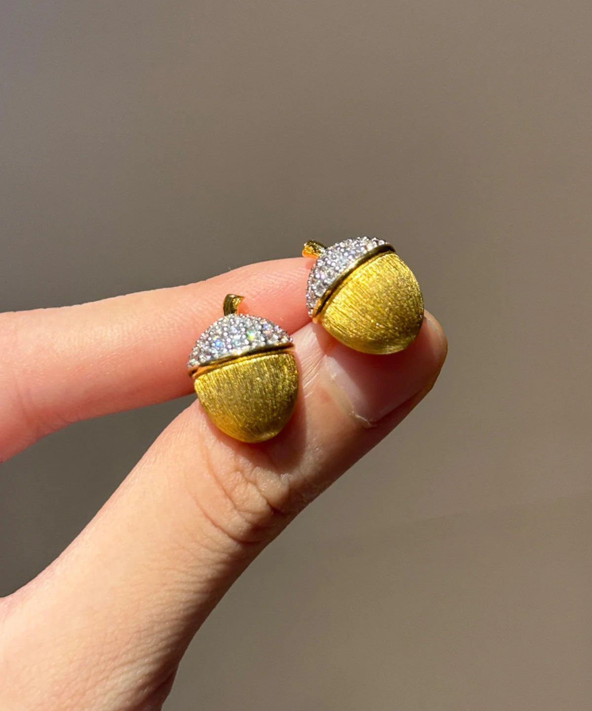 Stylish Golden Wire Drawing Process Metal Zircon Stud Earrings