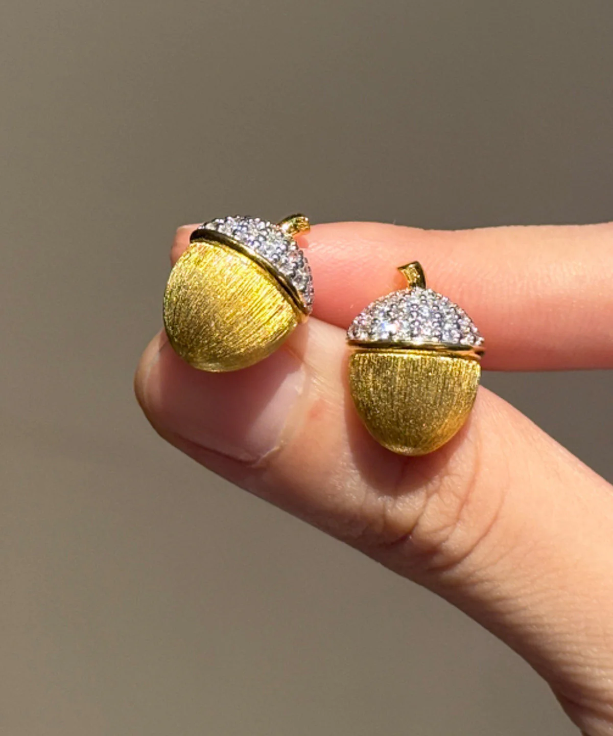 Stylish Golden Wire Drawing Process Metal Zircon Stud Earrings - Image 3