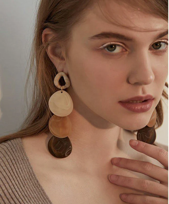 Stylish Gradient Disc Layered Acrylic Drop Earrings - Image 2